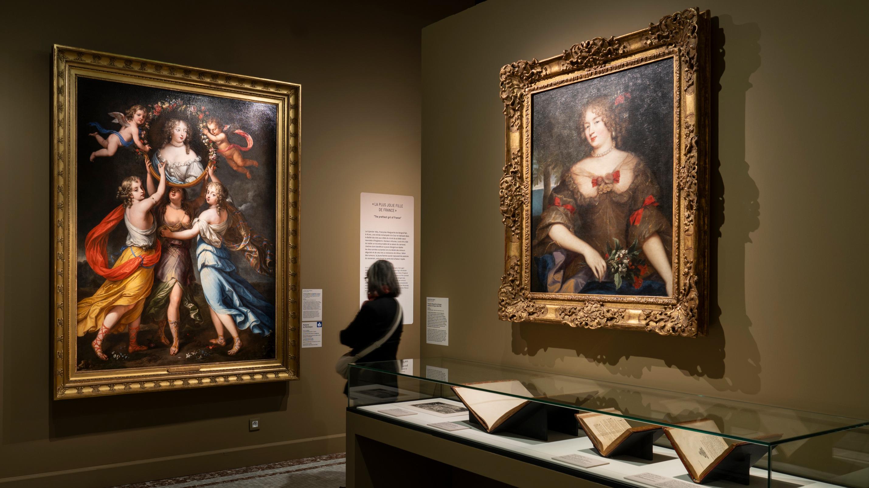 « Une femme libre qui choisit le veuvage pour exercer son indépendance » : Madame de Sévigné célébrée à Paris dans sa « Carnavalette »