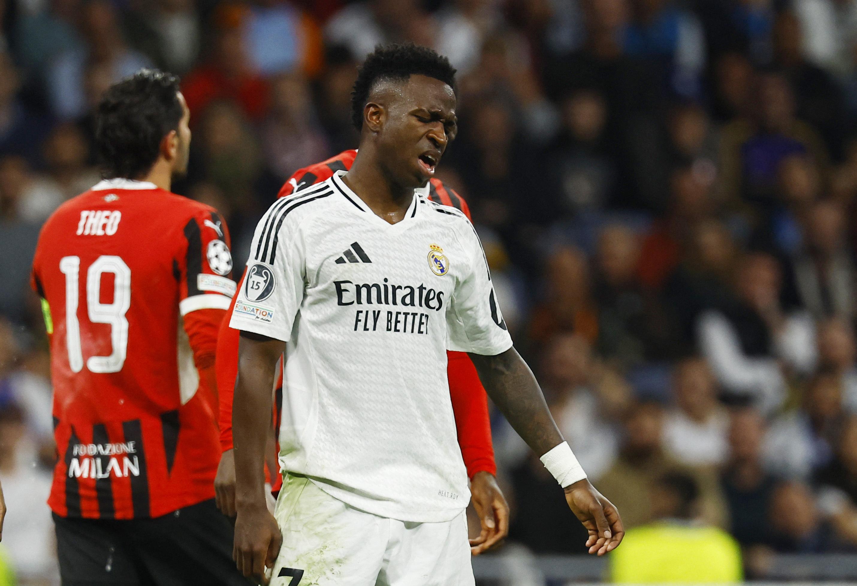 Ligue des champions : simulation ridicule, hymne sifflée, panenka... la soirée remarquée de Vinicius face à Milan