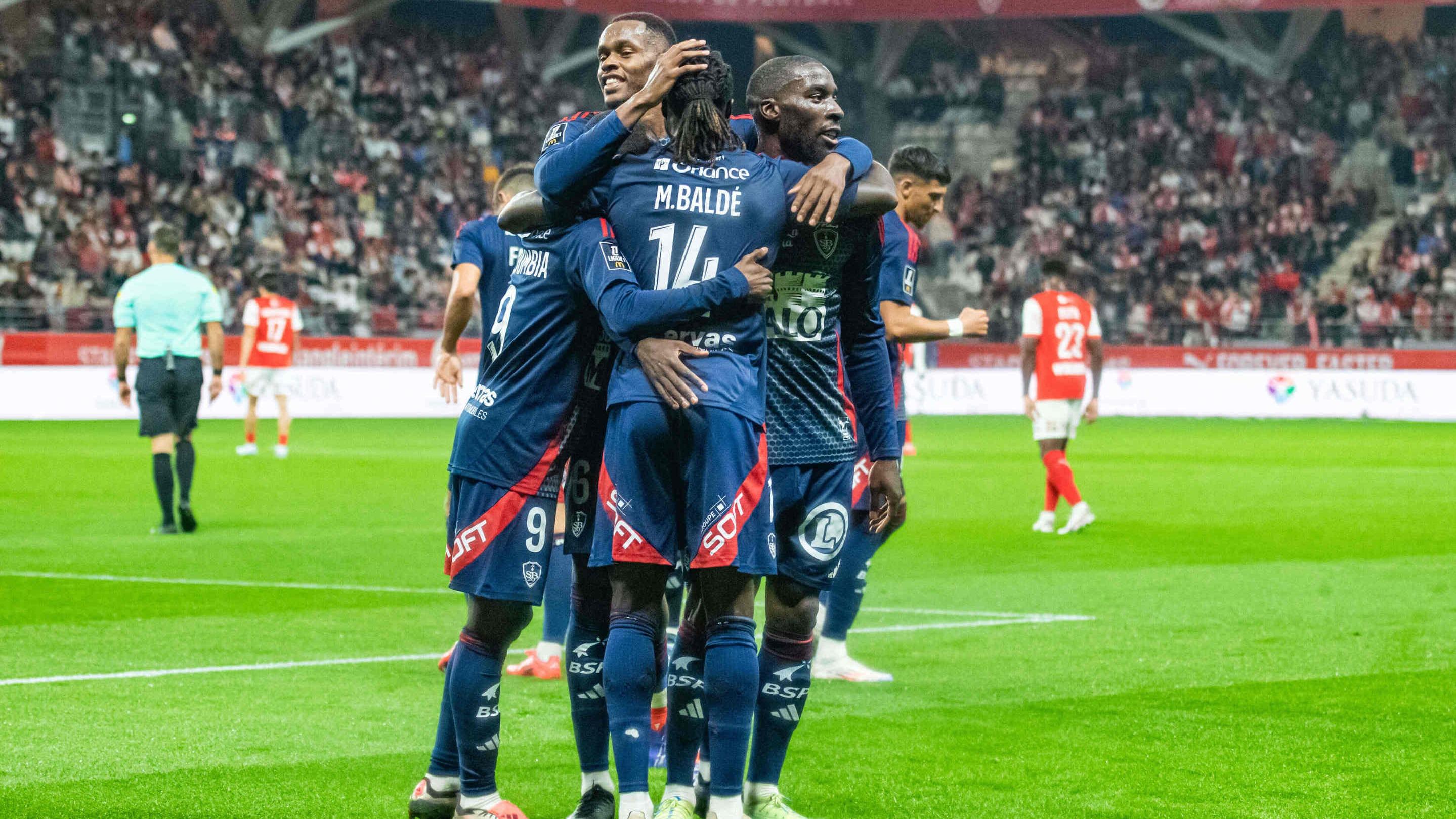 Ligue 1 : avec une équipe très remaniée, Brest s’impose à Reims