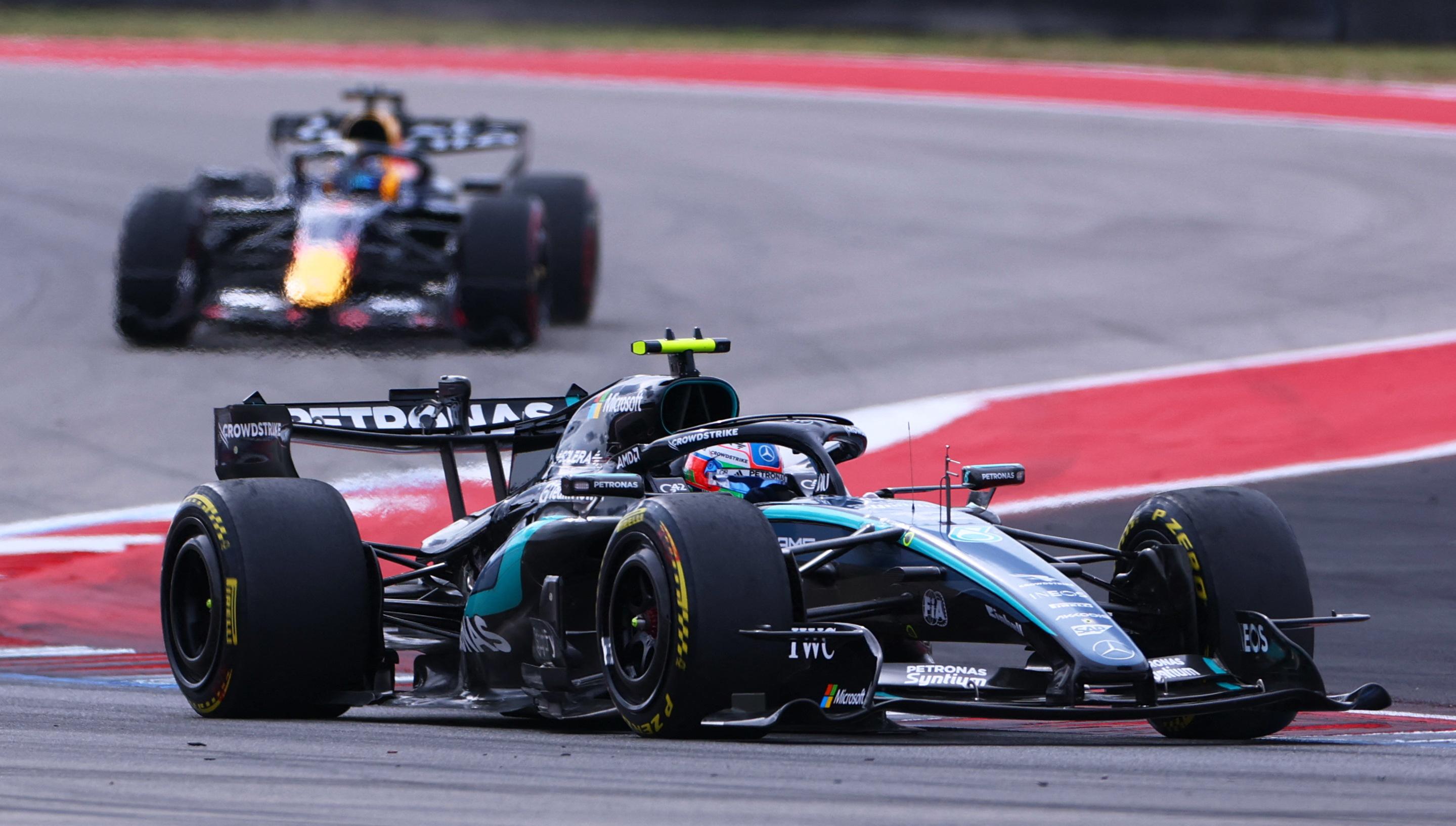 EN DIRECT - Formule 1 : en course pour le titre, Antonelli résiste à Verstappen et les Ferrari au Texas
