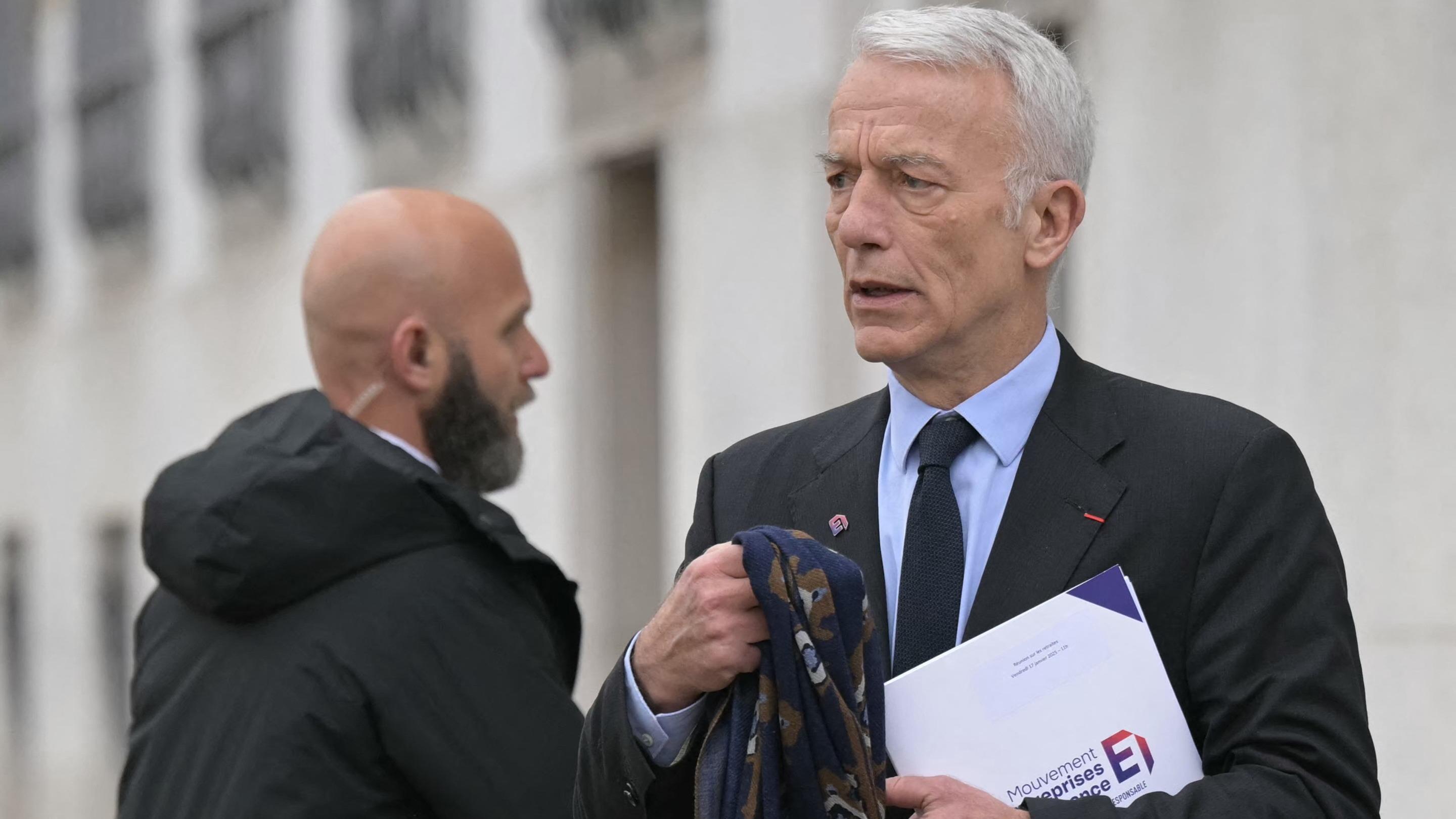 Le Medef a envoyé un projet de loi clé en main à Matignon pour améliorer la compétitivité française