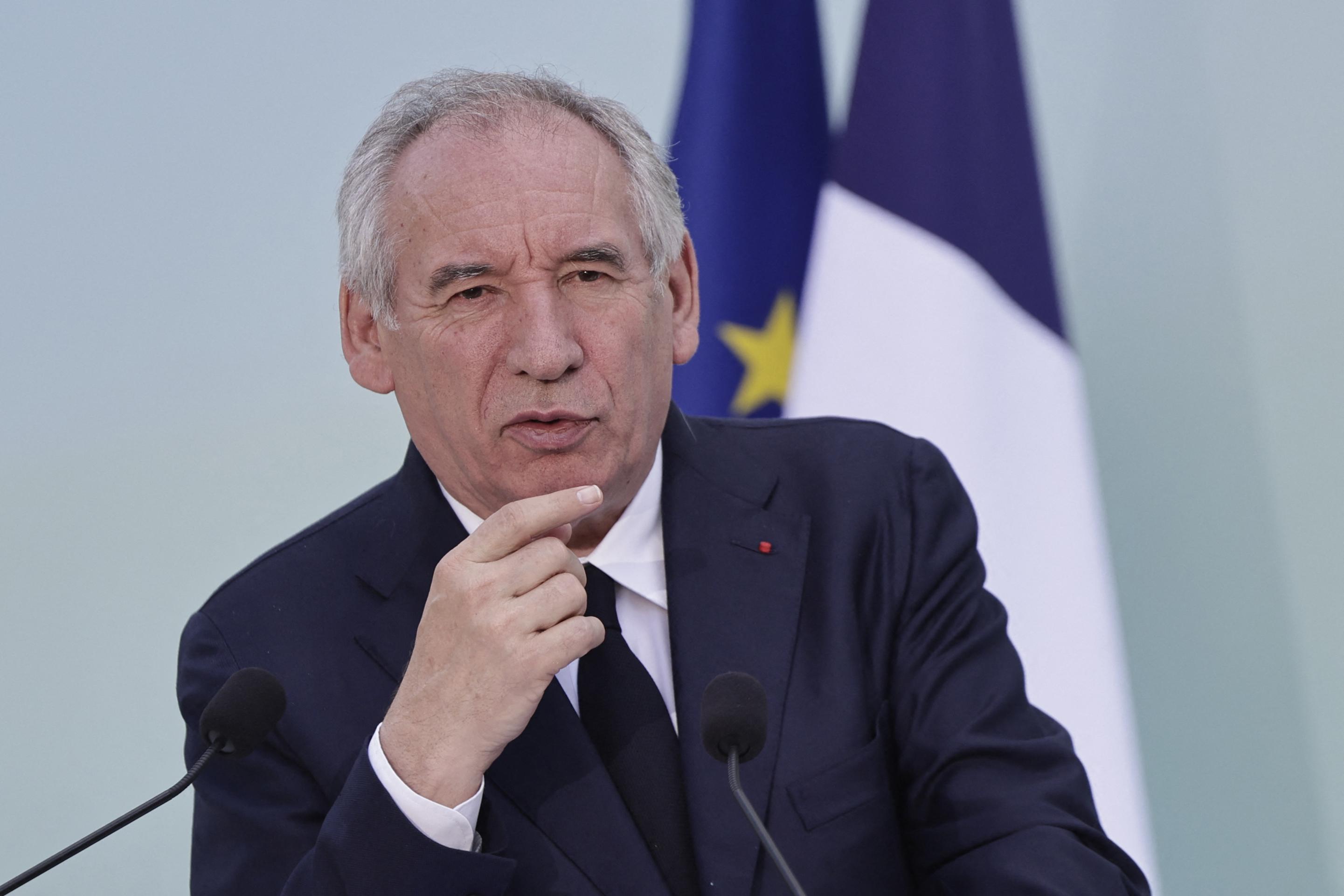 Statut de la Corse : François Bayrou «favorable» au projet constitutionnel initial, sans les amendements du Conseil d'État