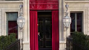 Combien coûte une nuit dans le «meilleur hôtel du monde» (situé à Paris) ?
