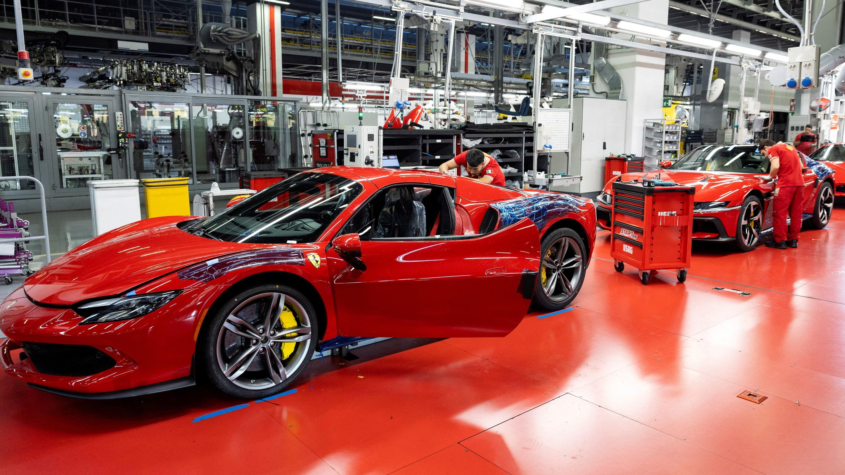 Nouveaux clients, rentabilité en or : Ferrari poursuit sa folle cavalcade