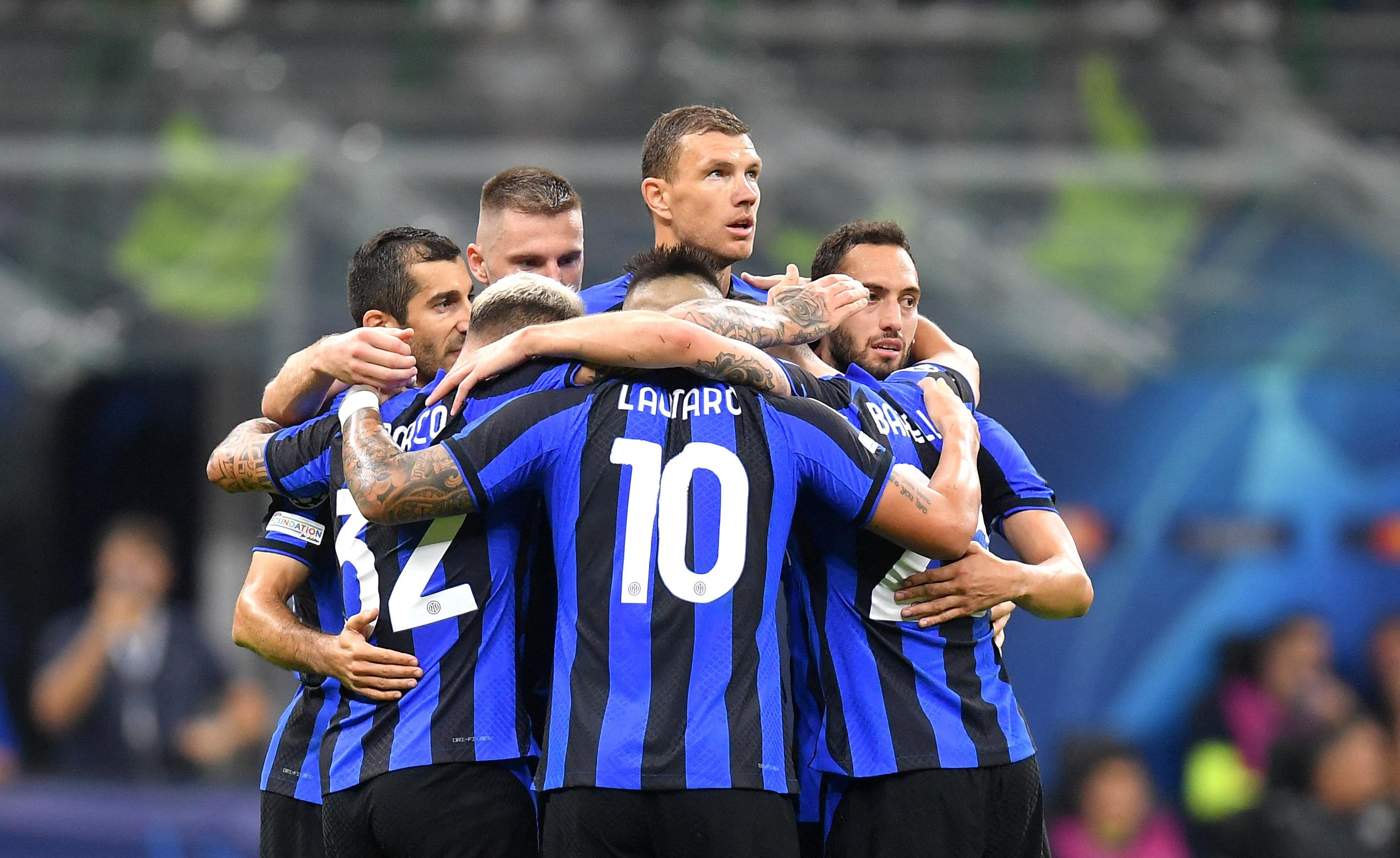 Ligue des champions : l'Inter étrille Plzen et se qualifie pour les huitièmes, le Barça déjà éliminé