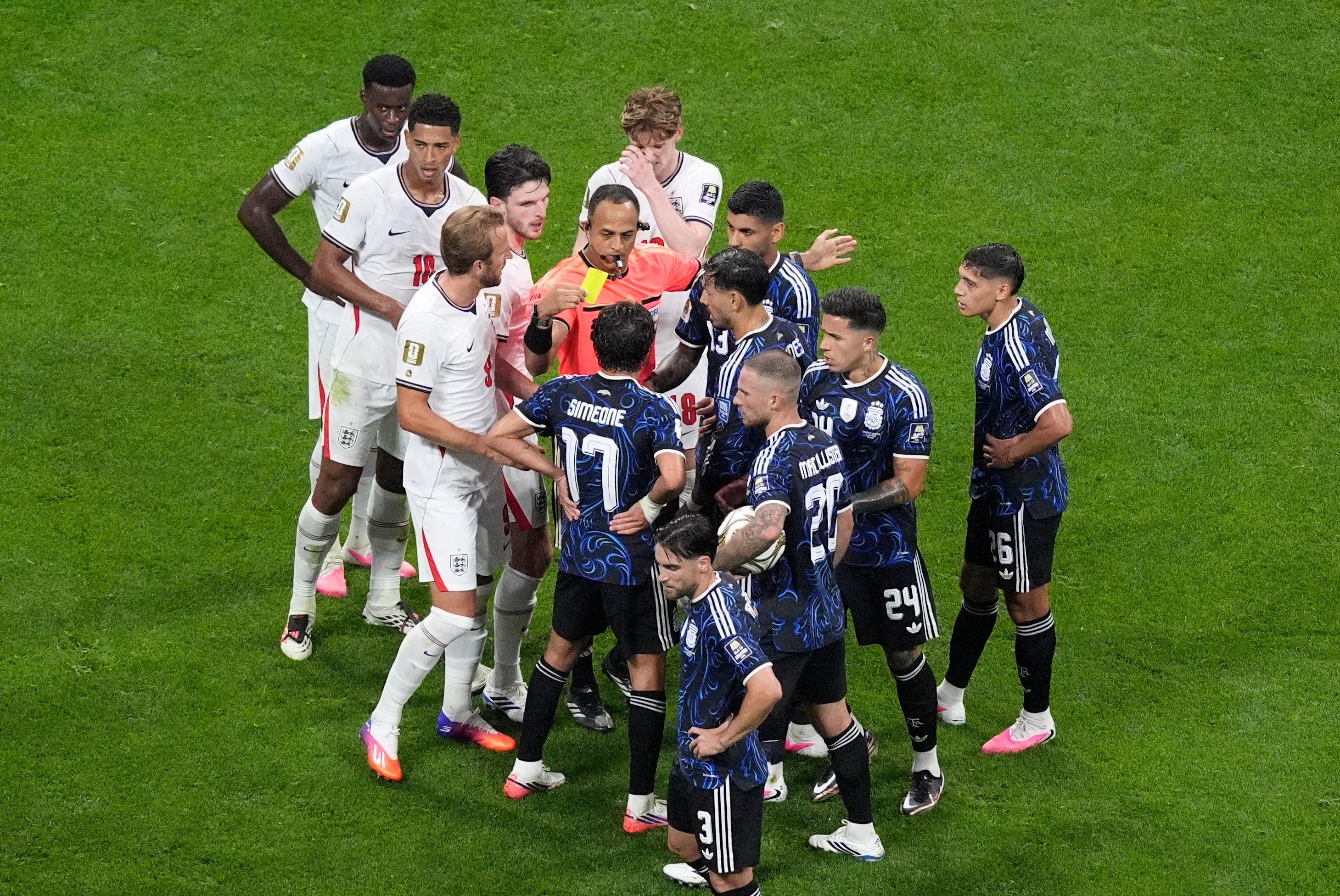 EN DIRECT - Angleterre-Argentine : de la tension mais peu d’occasions à la pause, suspense total dans la bataille d’Atlanta