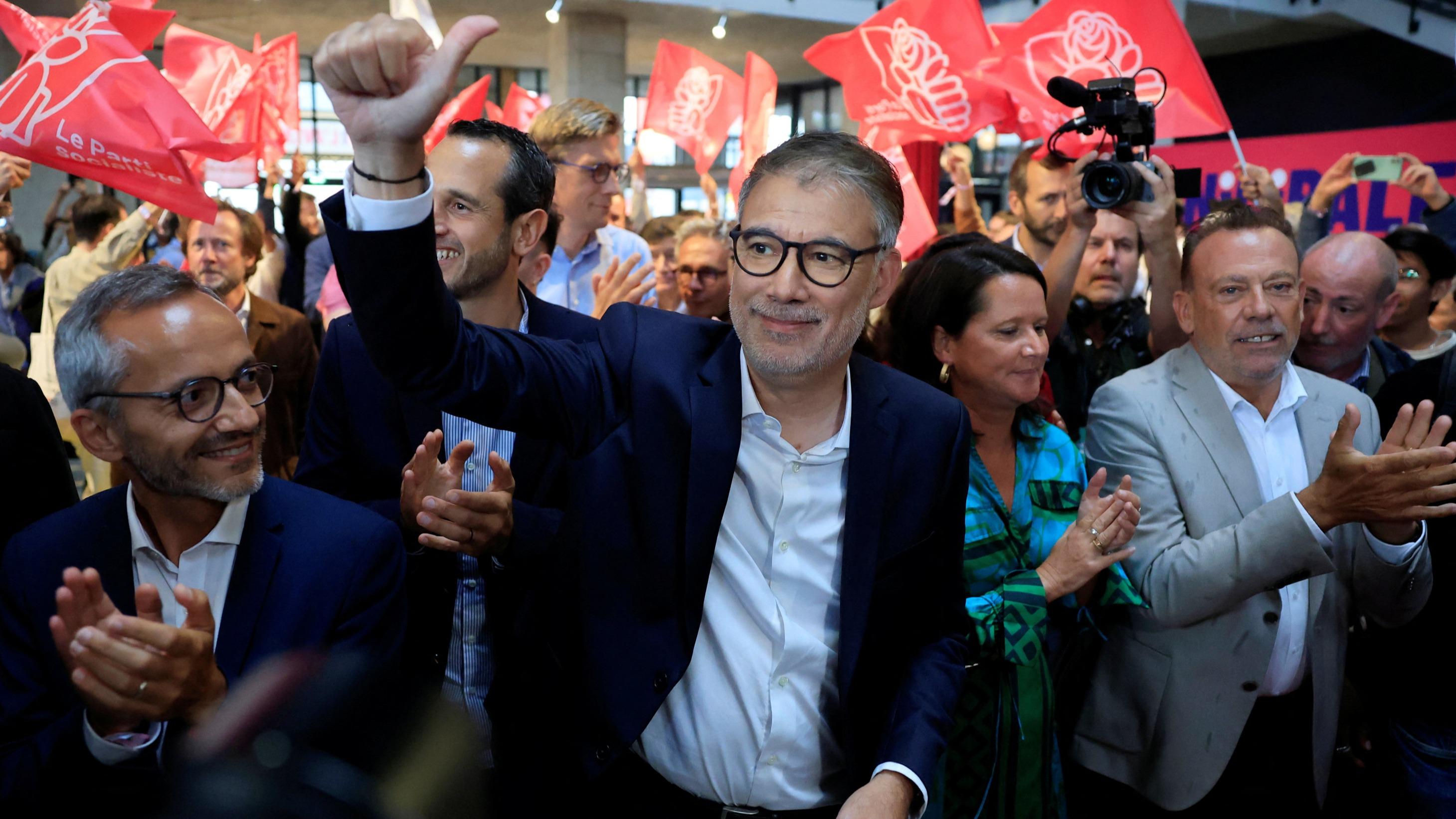 «Le président peut choisir parmi nous» : le Parti socialiste formule son offre de service à Emmanuel Macron