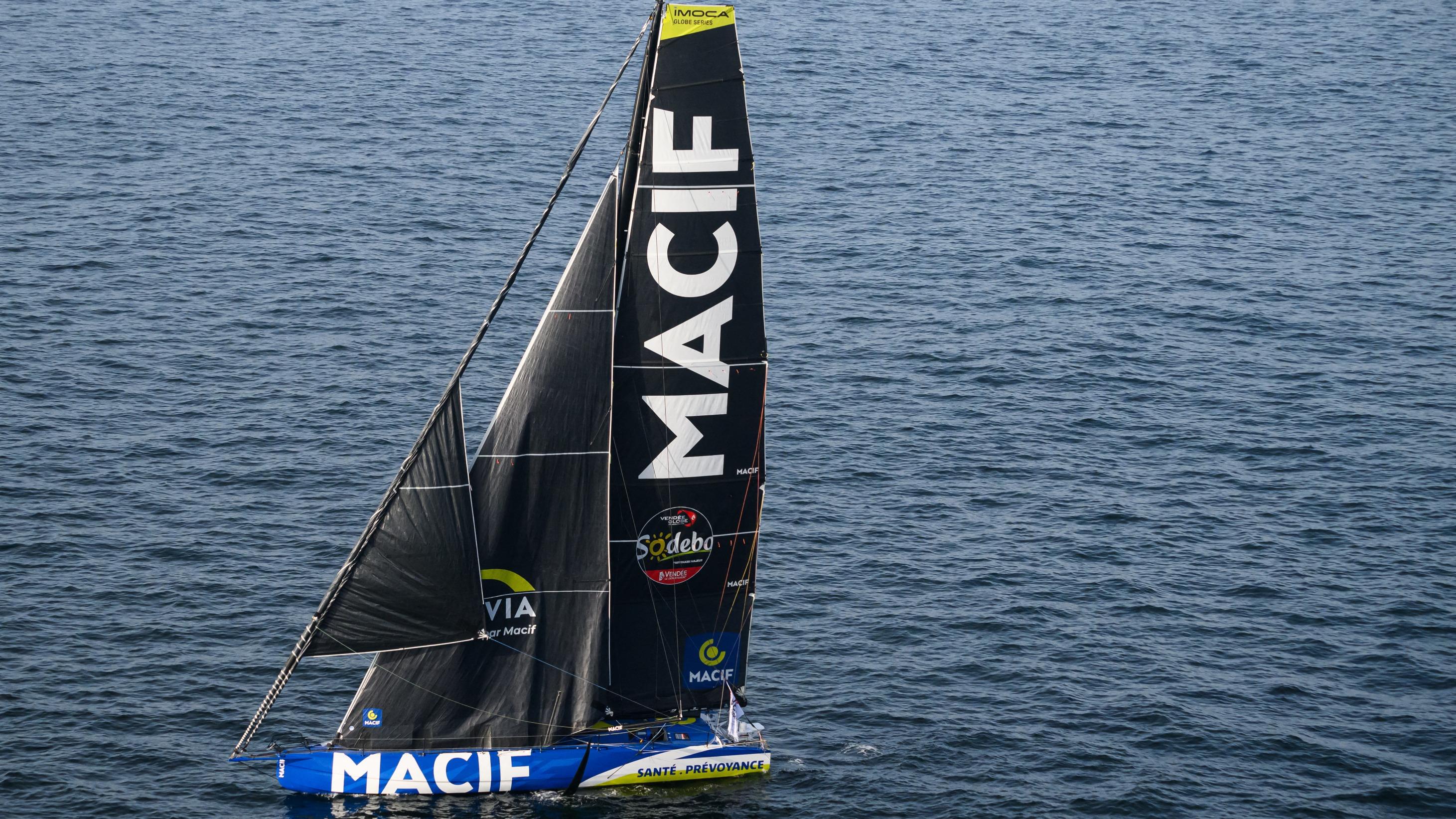 Vendée Globe : Richomme talonne Dalin au point Nemo, Simon en embuscade, le trio se détache en tête