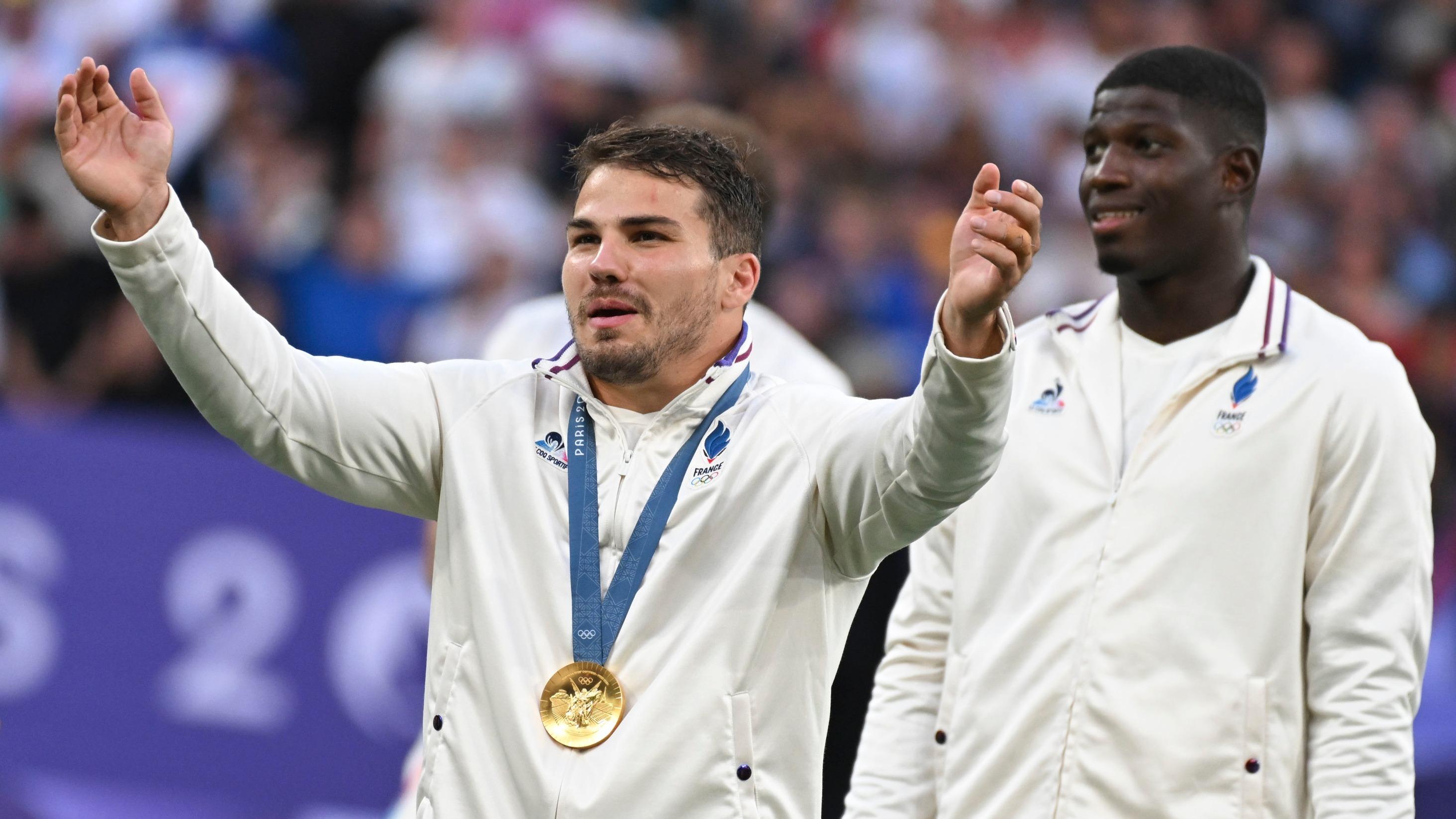 Rugby : Antoine Dupont est «un exemple pour le rugby et pour la société», salue le président du Stade Toulousain