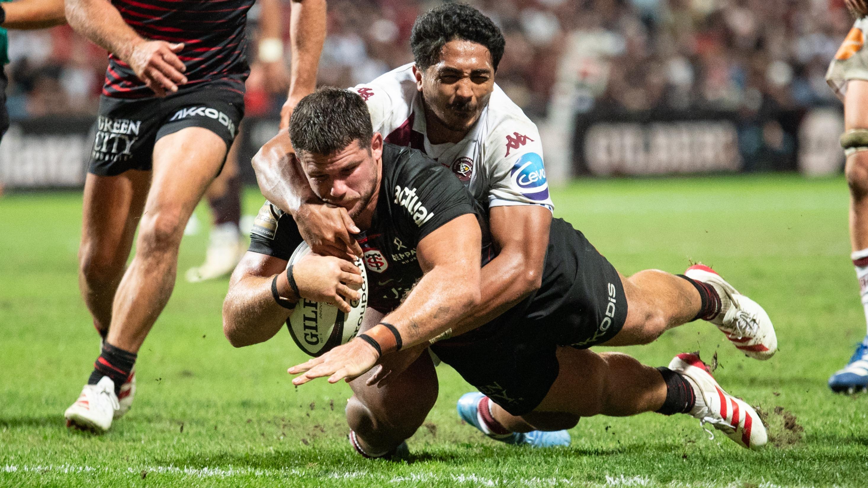 Top 14 : impitoyable, le Stade Toulousain balaye l’UBB dans le choc des champions