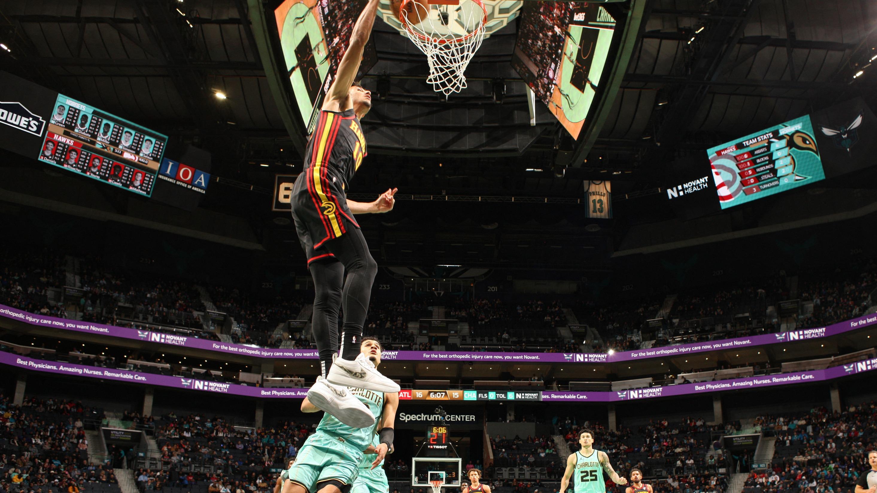 NBA : Risacher et Atlanta enchaînent, Antetokounmpo porte Milwaukee