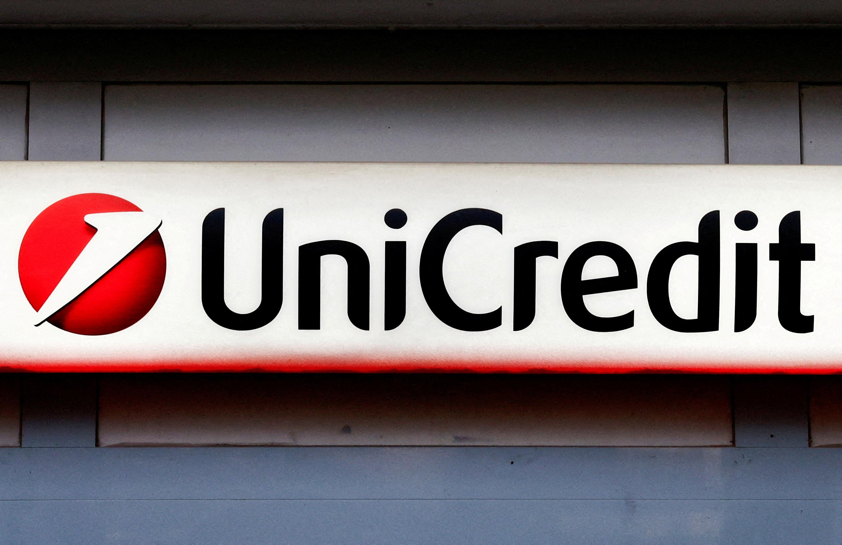 La banque Unicredit, qui cherche à racheter sa rivale BPM, fait appel des conditions imposées par Rome