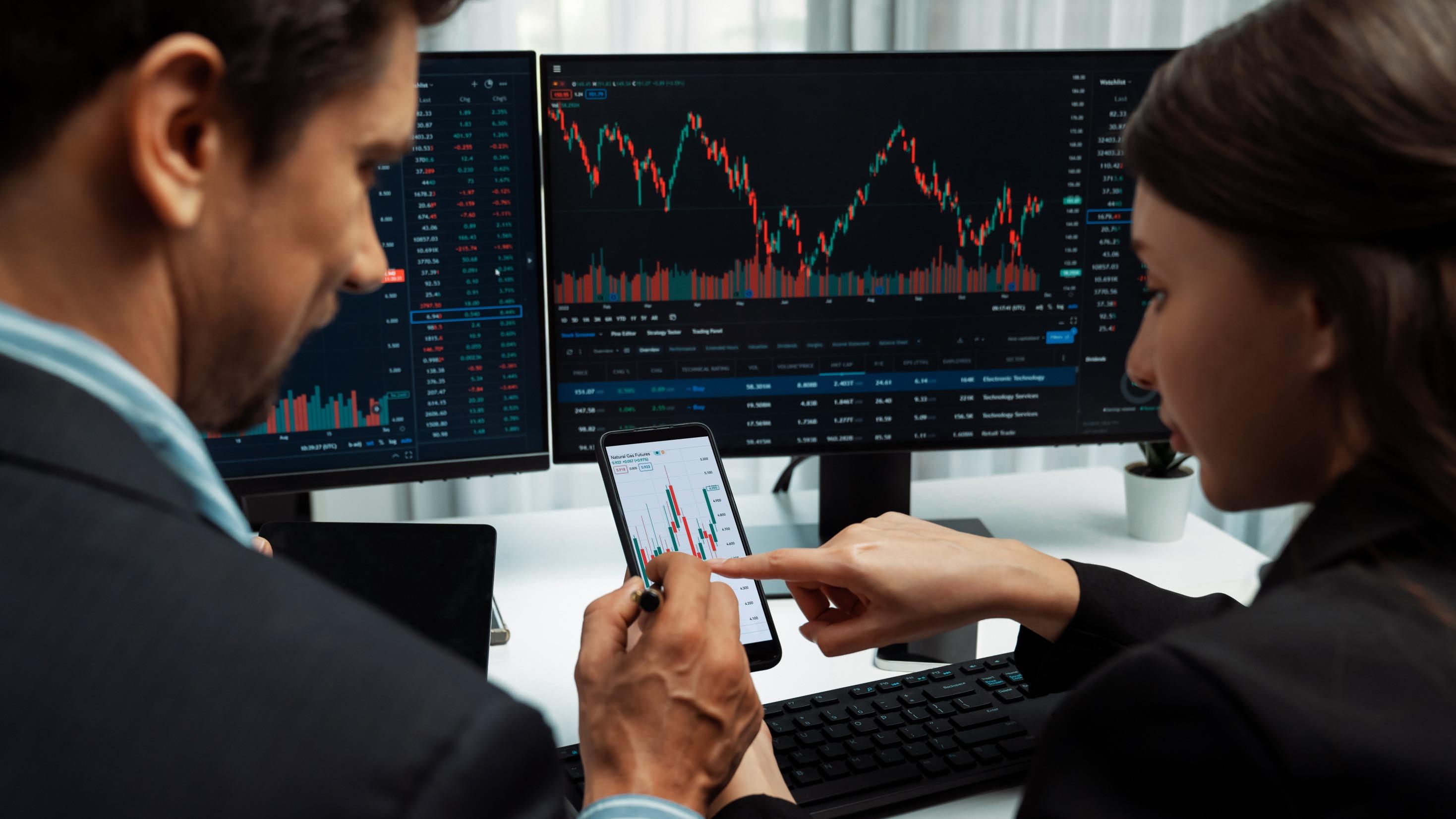 Prix, services, diversité de l’offre... Comment choisir son courtier en ligne?