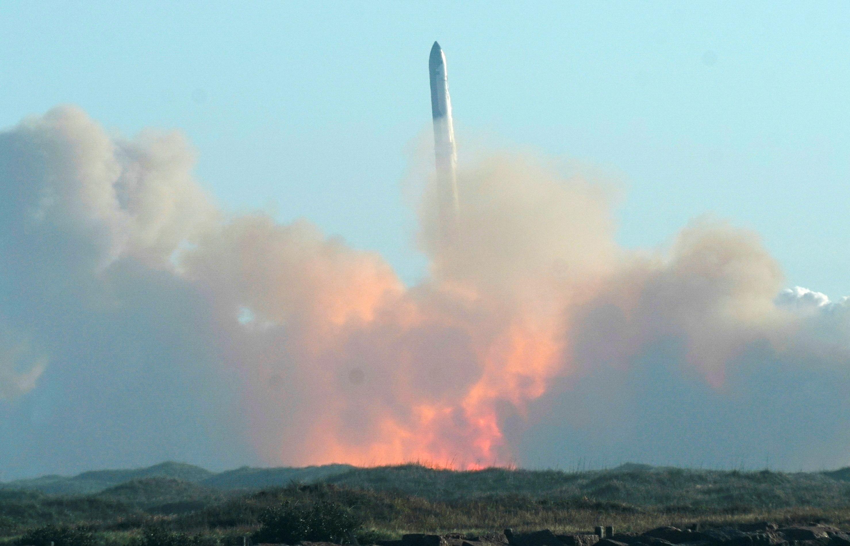 SpaceX : la fusée Starship suspendue de vol le temps d’une enquête