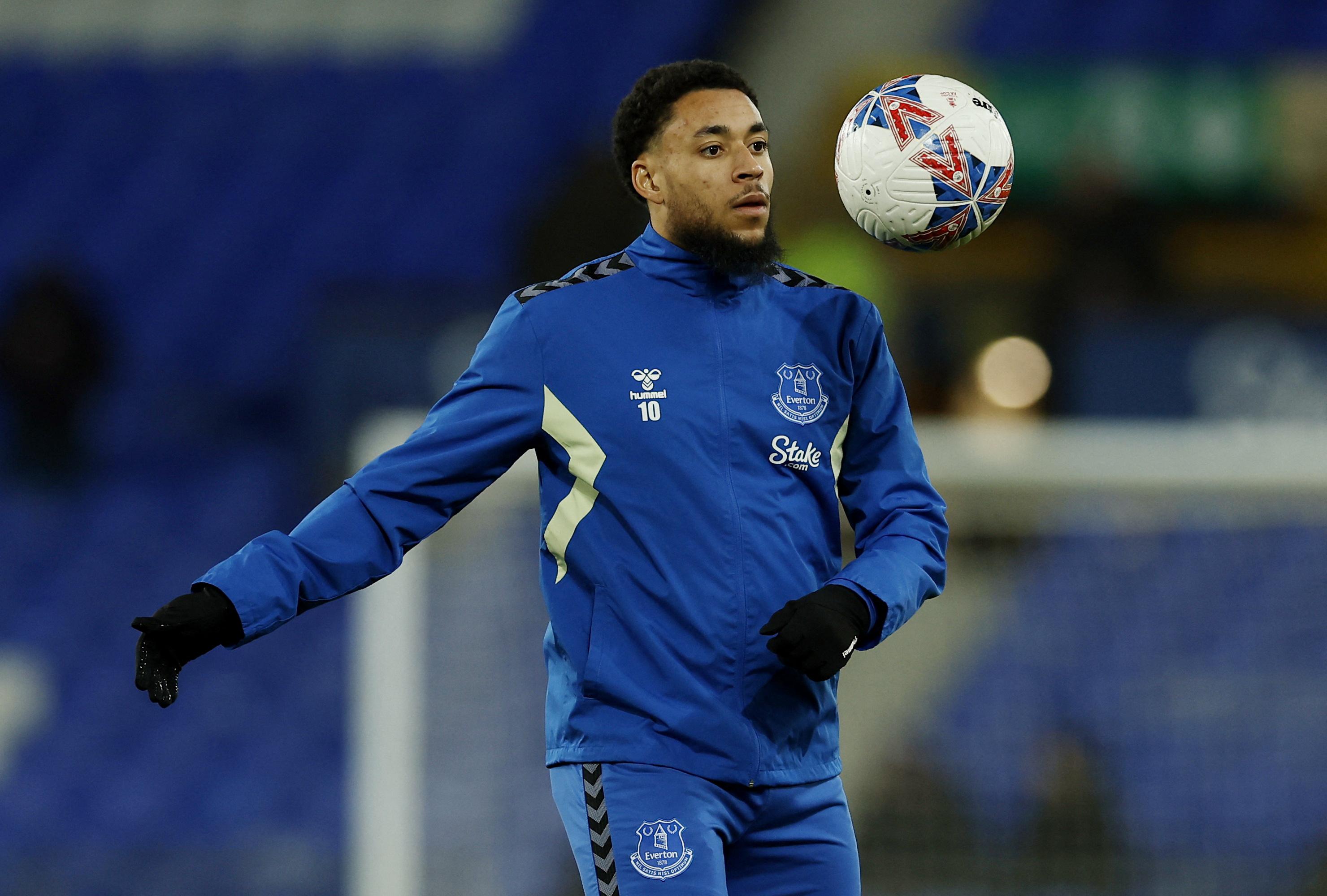 Le journal du mercato : Bordeaux dément les rumeurs d'une (éventuelle) vente, l'OL insisterait pour Arnaut Danjuma