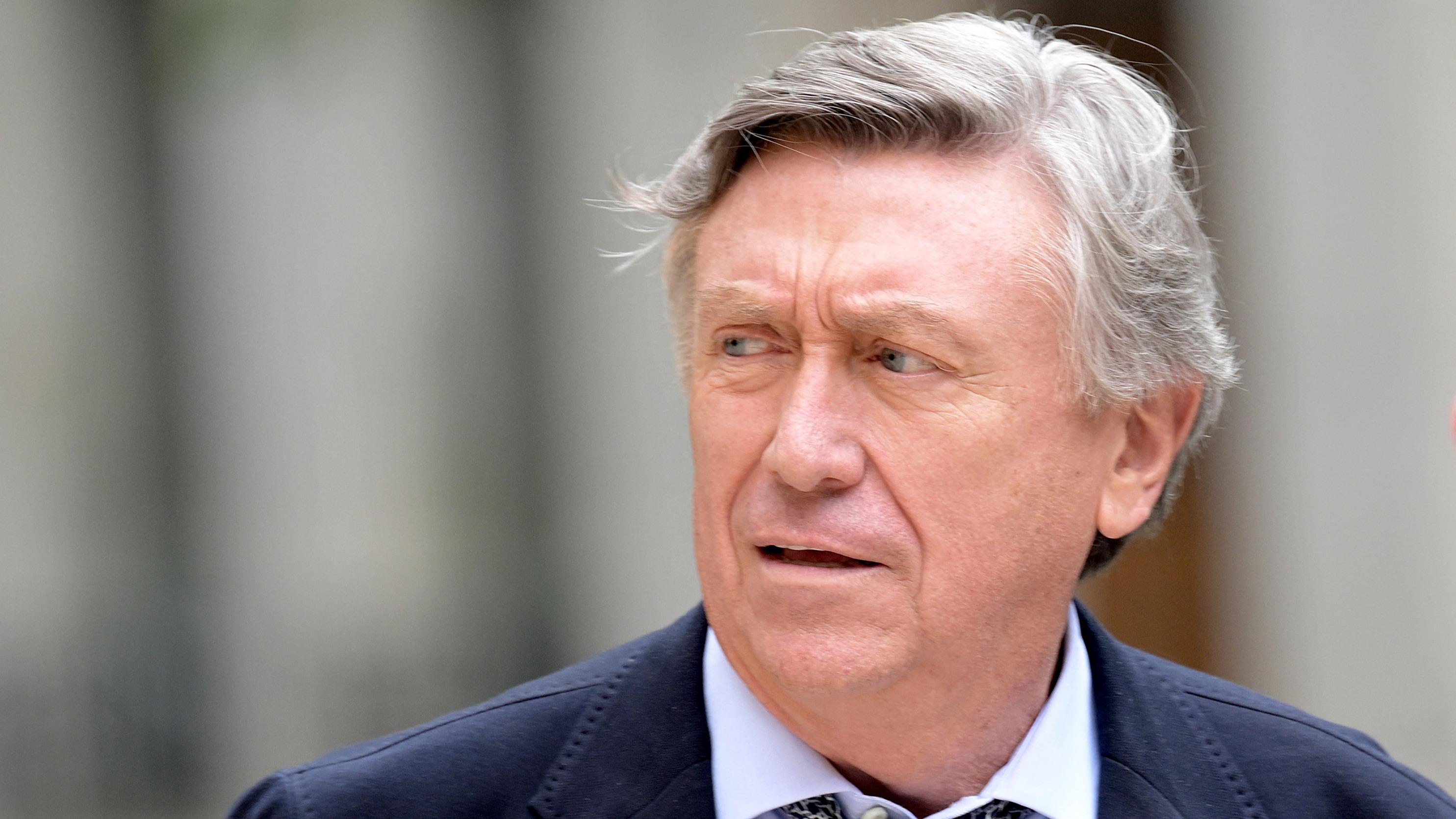 Jacques Legros réagit aux qualificatifs de Jean-Michel Aphatie sur sa carrière de journaliste — People & Médias