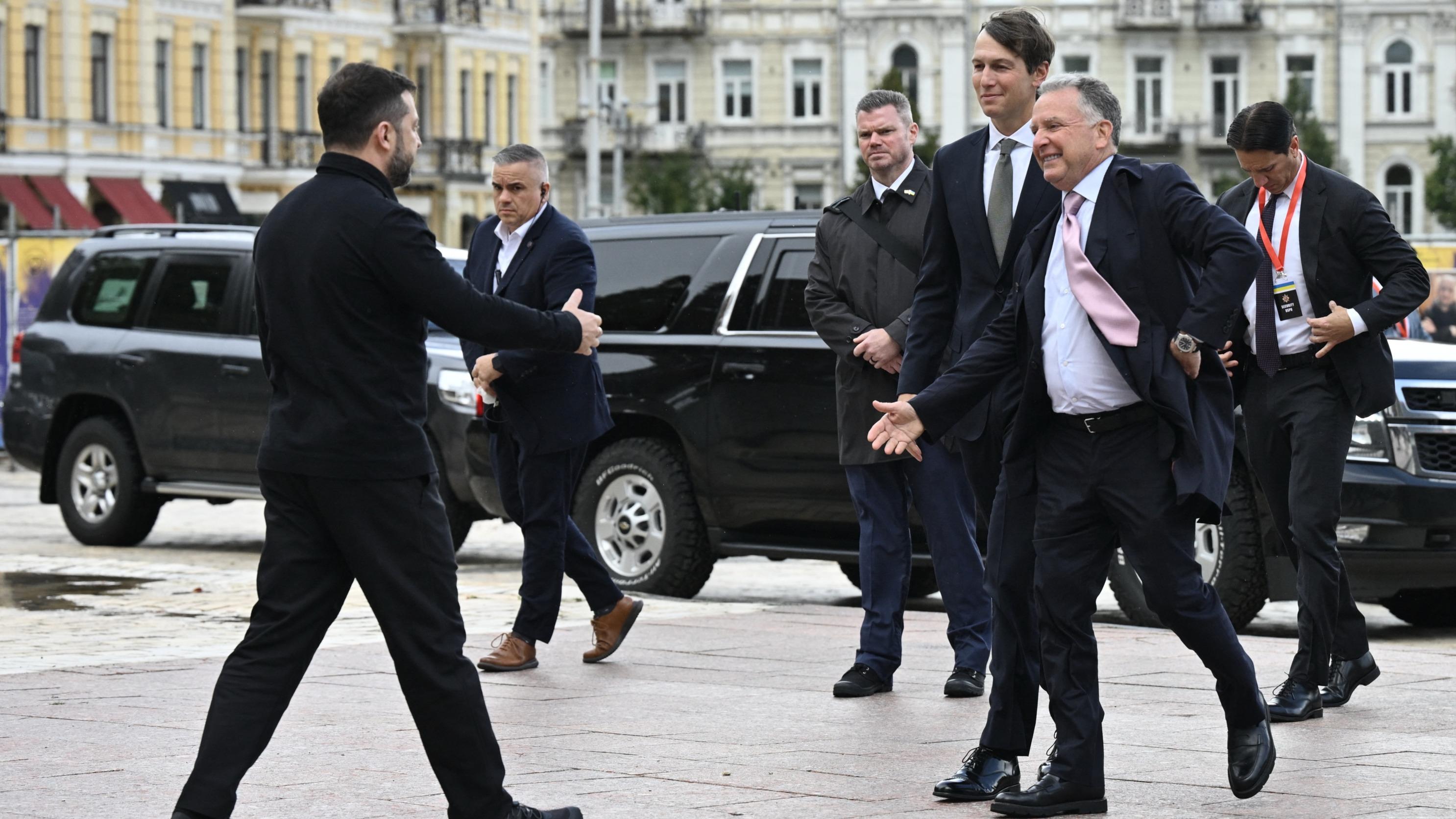 Guerre en Ukraine : la tournée des envoyés de Trump à Moscou et pour la première fois à Kiev