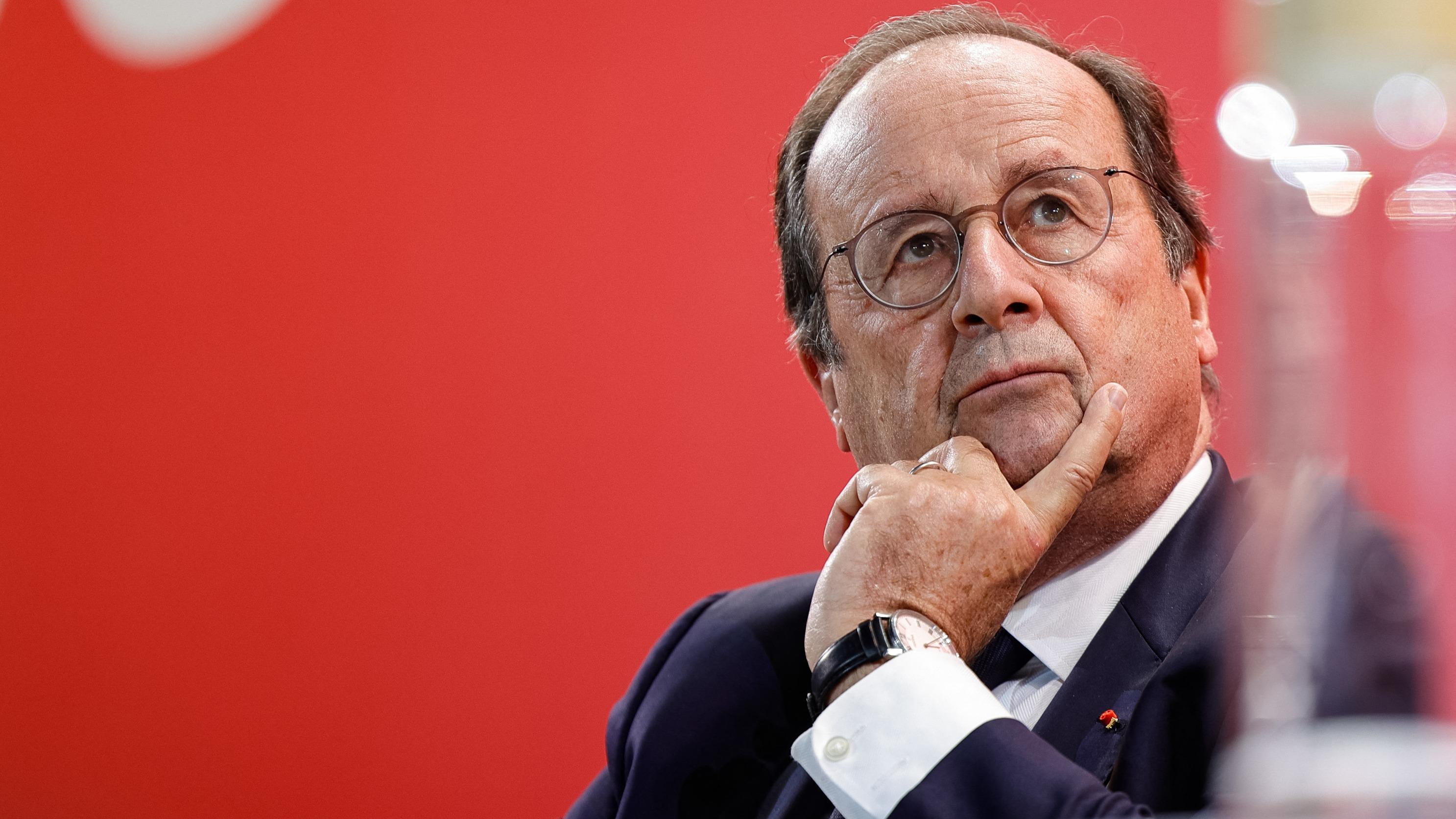 La «gauche réformiste» se réunit autour de François Hollande à Paris