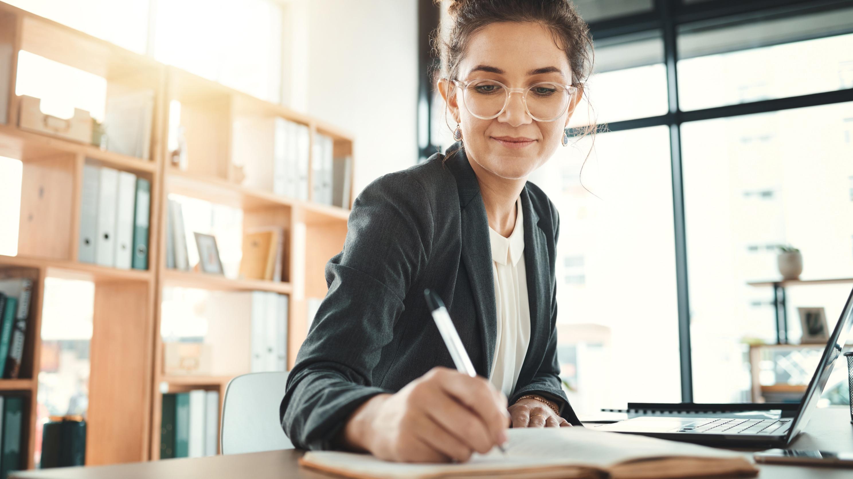 «Il y a un désir de liberté» : ces jeunes qui choisissent de plus en plus de travailler à leur compte