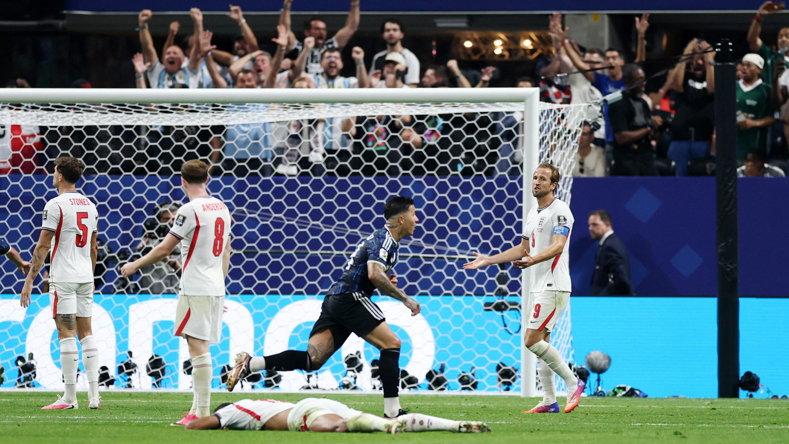 Angleterre-Argentine : les Anglais prennent la main par Gordon mais les Argentins qui renversent tout... En vidéo, tous les buts de la demi-finale