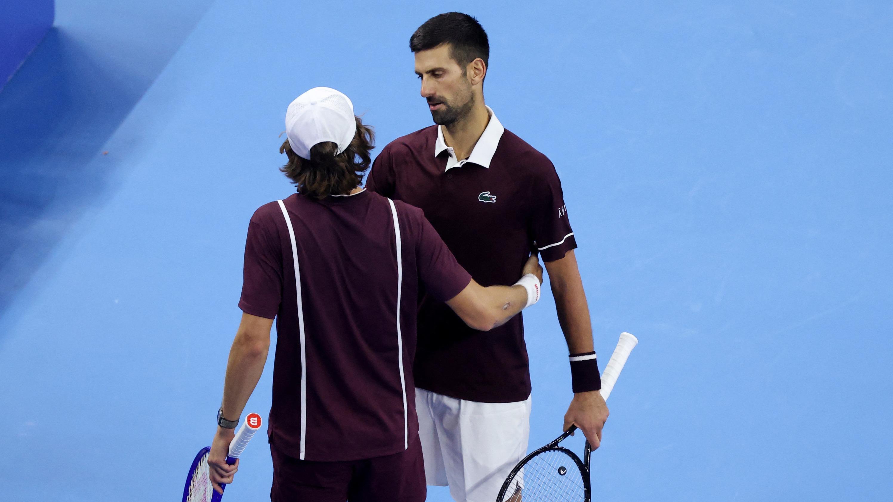 Tennis : Novak Djokovic décroche à Pékin le 102e titre de sa carrière après l'abandon d'Alex de Minaur