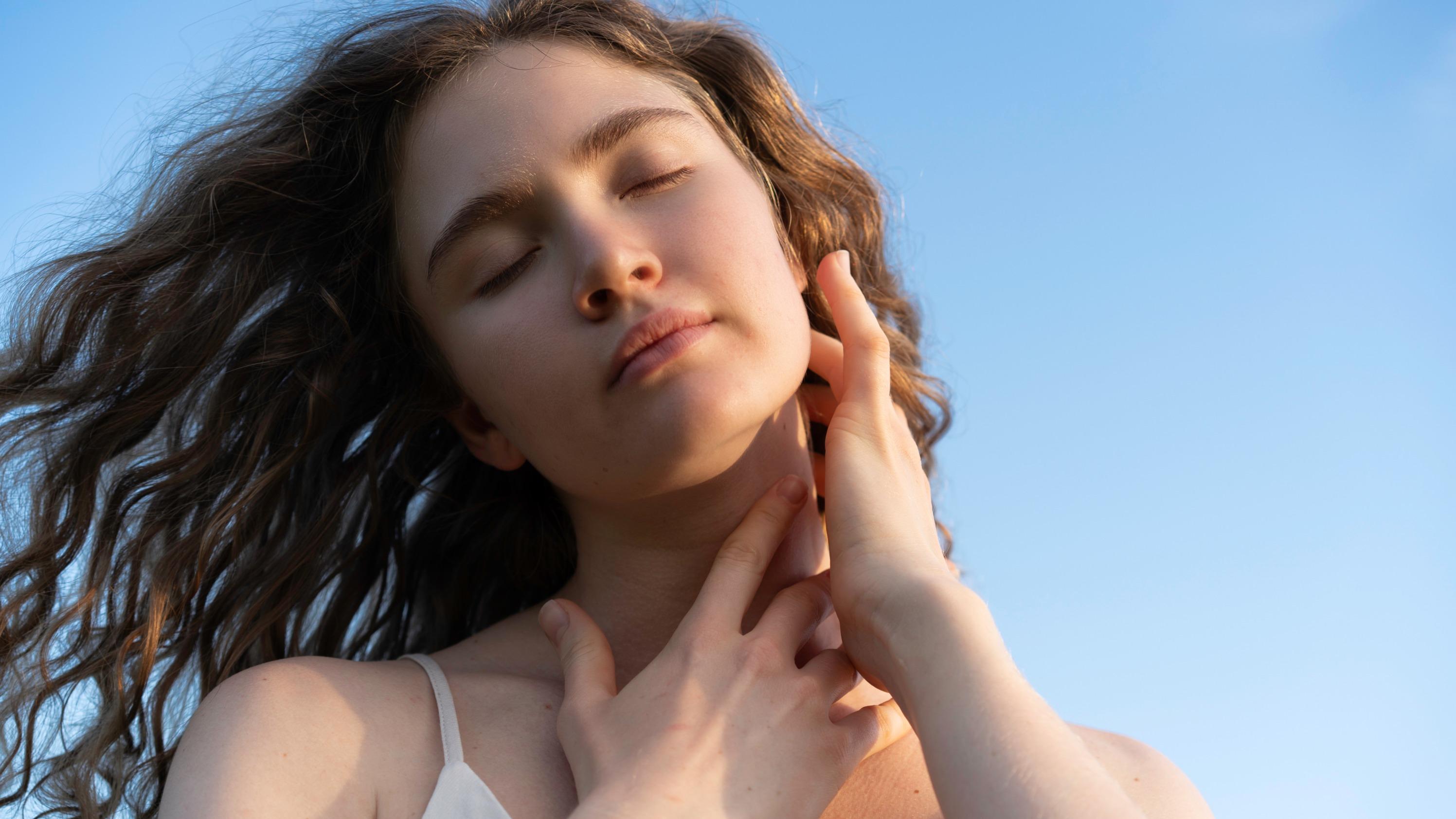 Les 3 meilleurs gommages à moins de 25€ pour prolonger votre bronzage