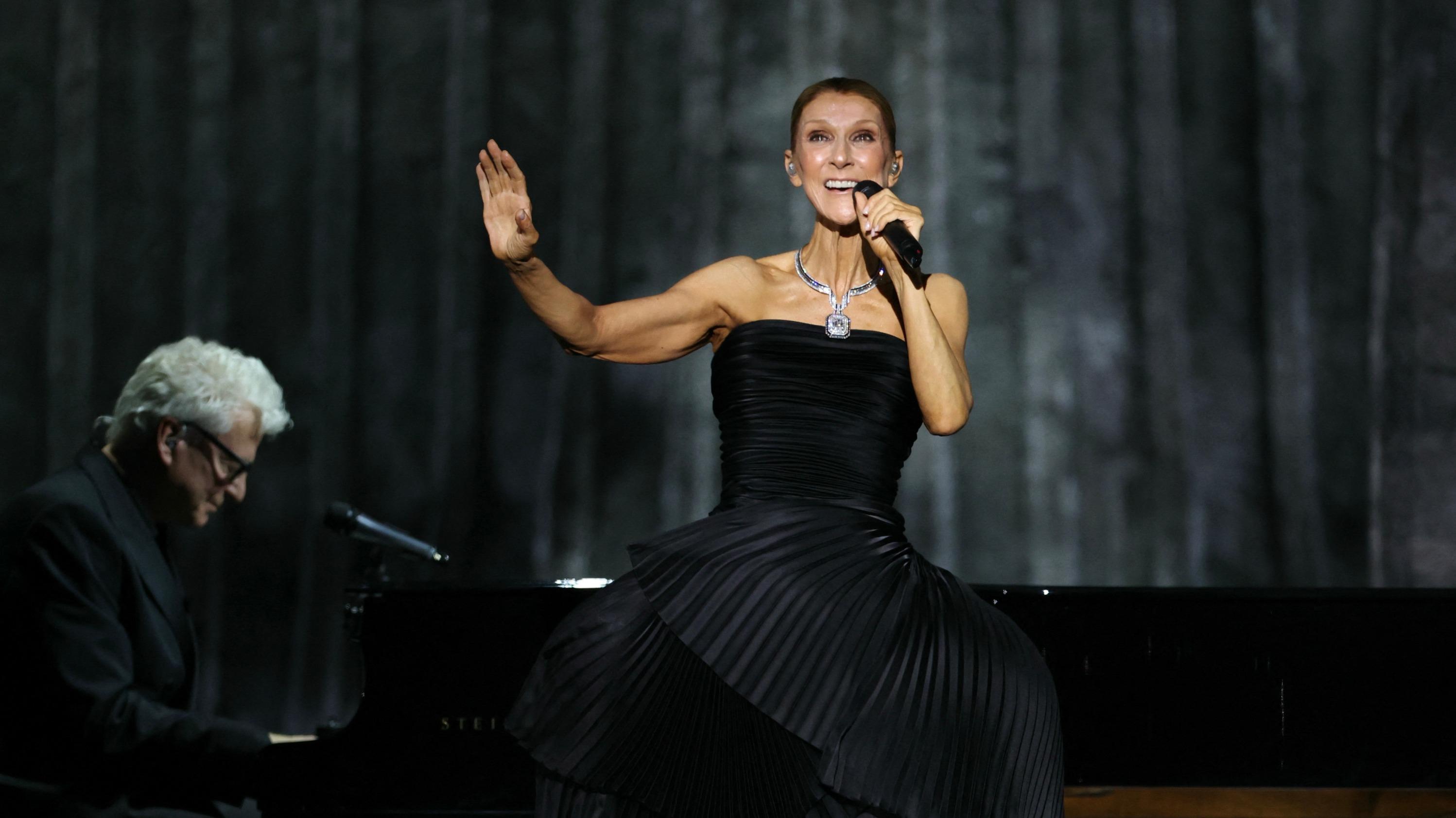 Pour son retour sur scène, une Céline Dion à hauteur d’homme à Paris