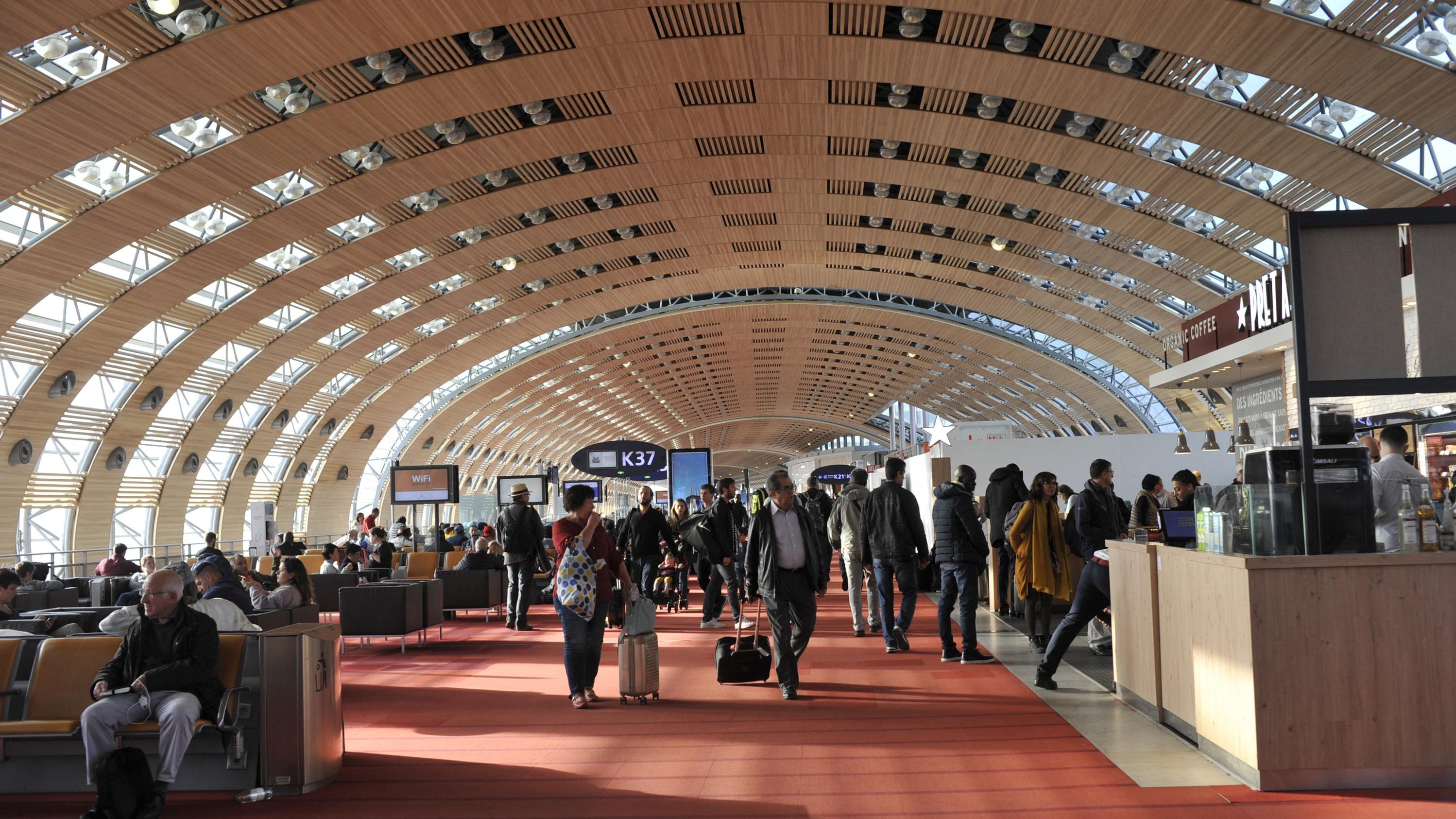Les aéroports français retrouvent la fréquentation d’avant le Covid