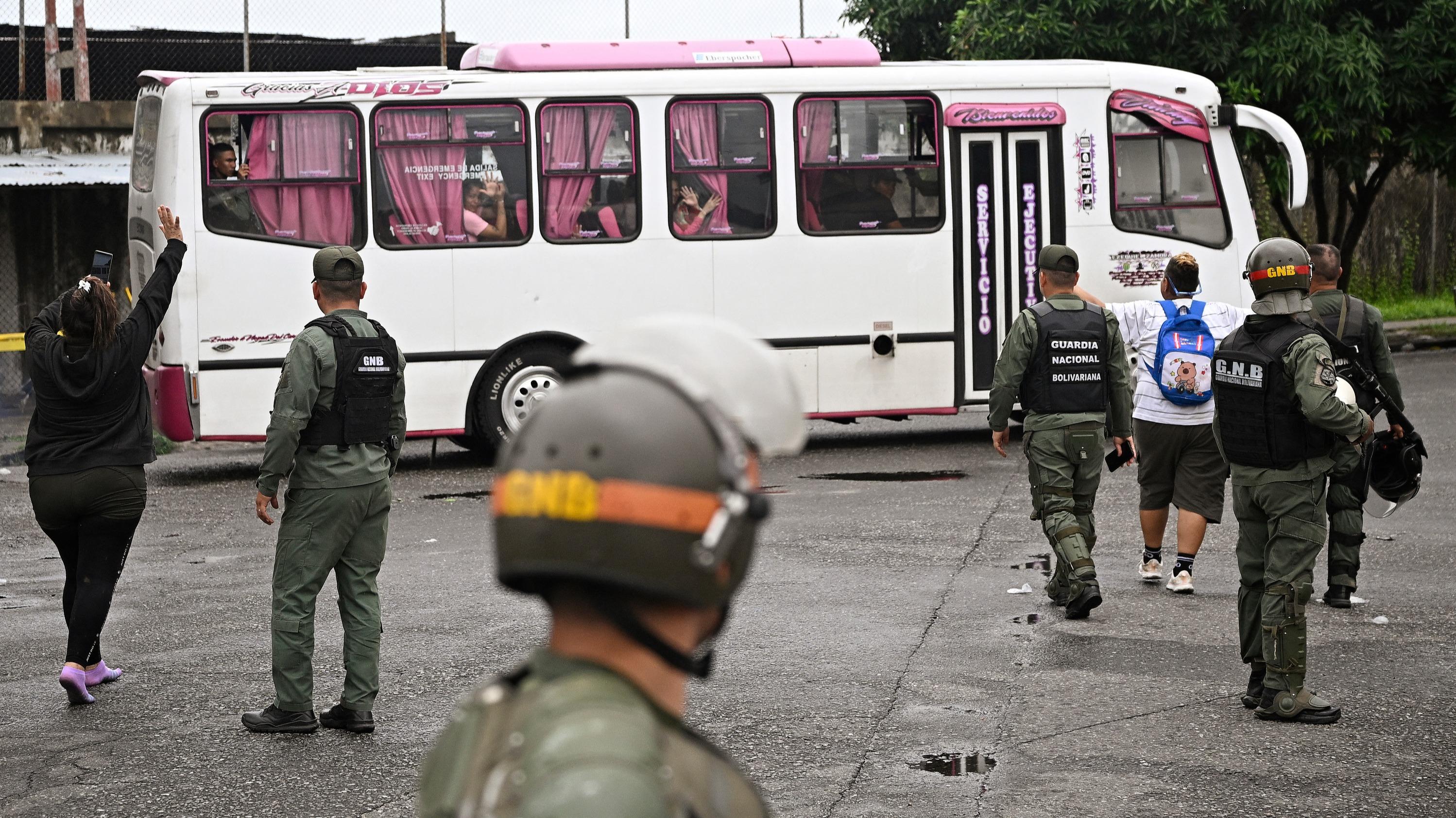 Mauvais traitements, torture, corruption... Au Venezuela, ces prisons qui défient le pouvoir de Caracas
