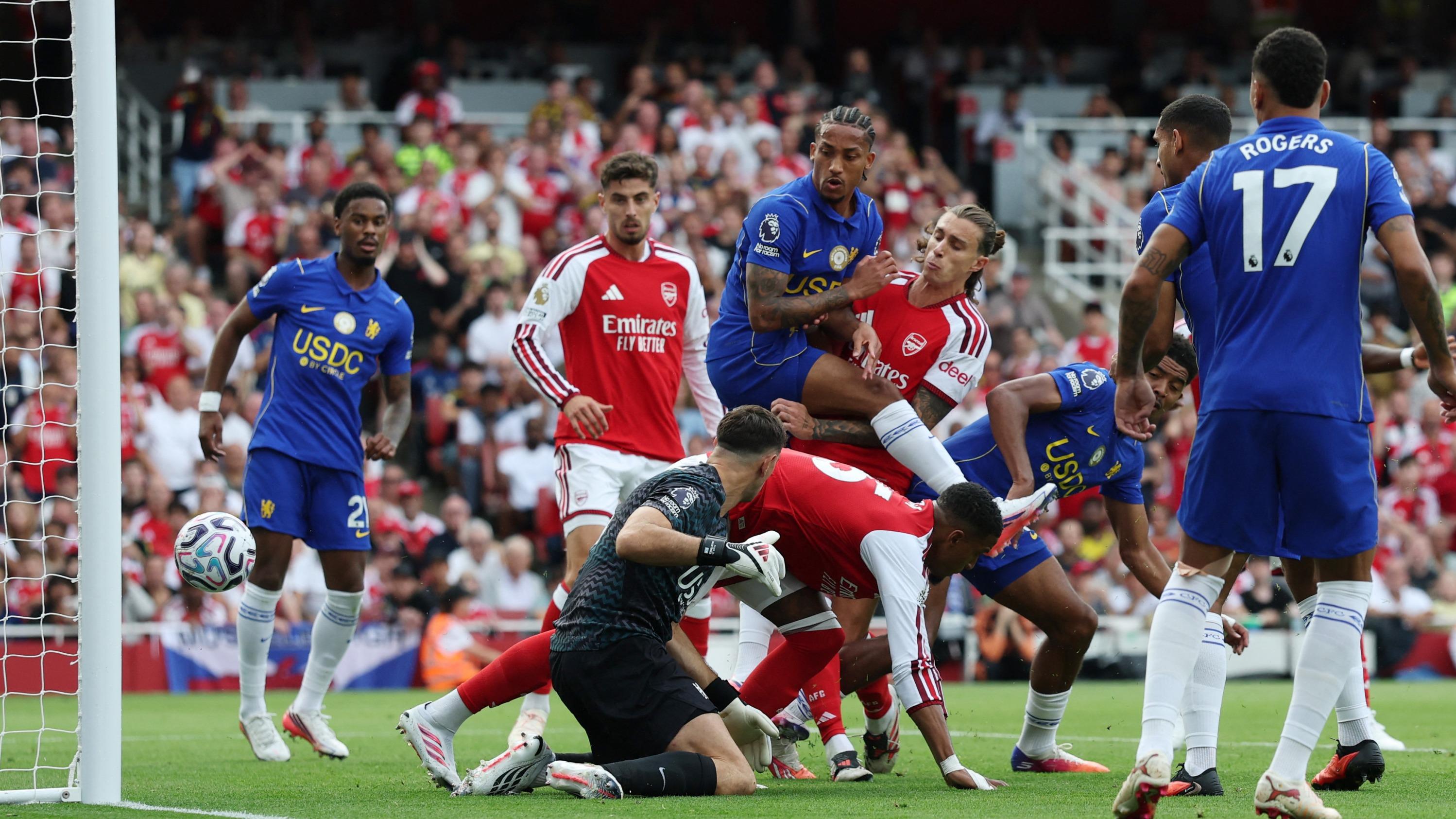 EN DIRECT - Arsenal-Chelsea : les Gunners poussent pour égaliser face aux Blues, le derby de Londres démarre très fort