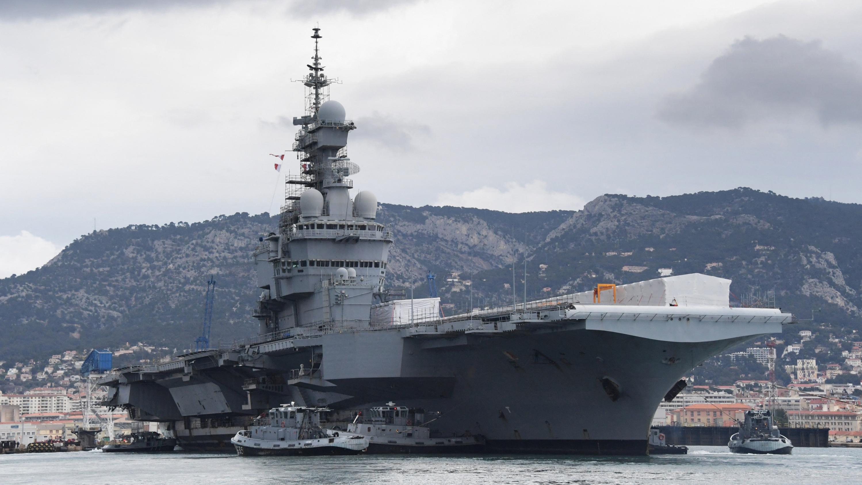 Visite des coulisses du porte-avions <em>Charles de Gaulle</em> à travers un documentaire — Info & Société