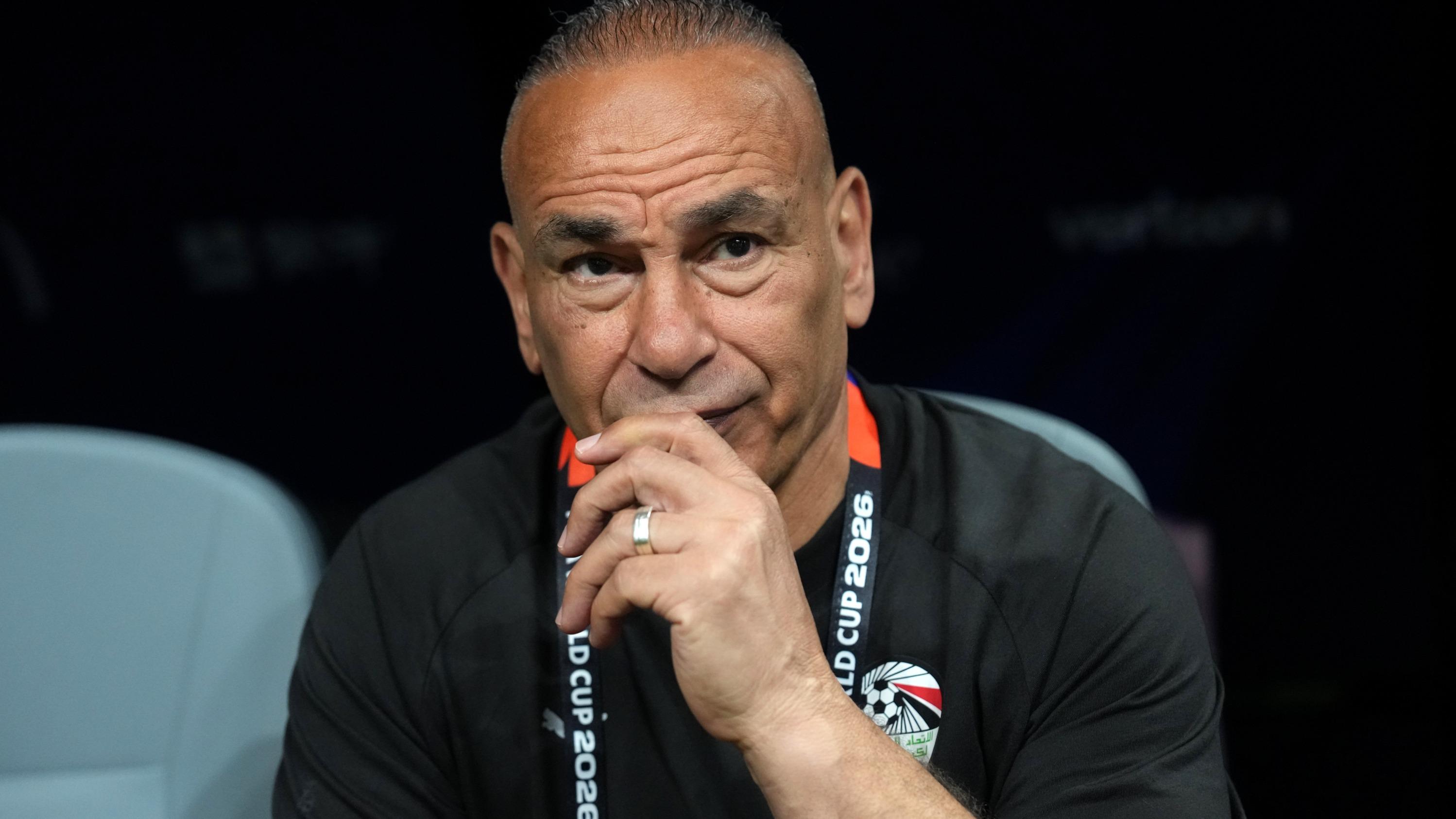 Foot : le sélectionneur de l’Égypte fait un malaise en tentant de séparer ses deux épouses