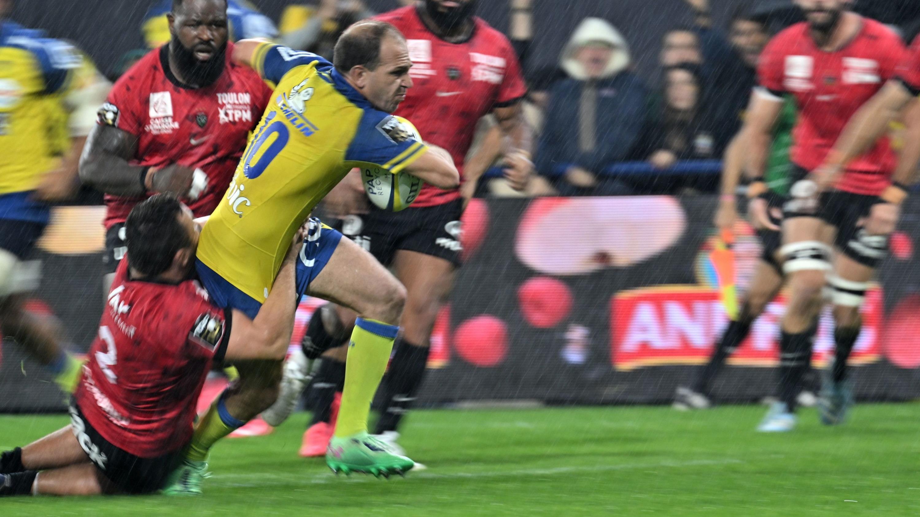 Top 14 : Clermont renverse Toulon de justesse au terme d’une fin de match tendue