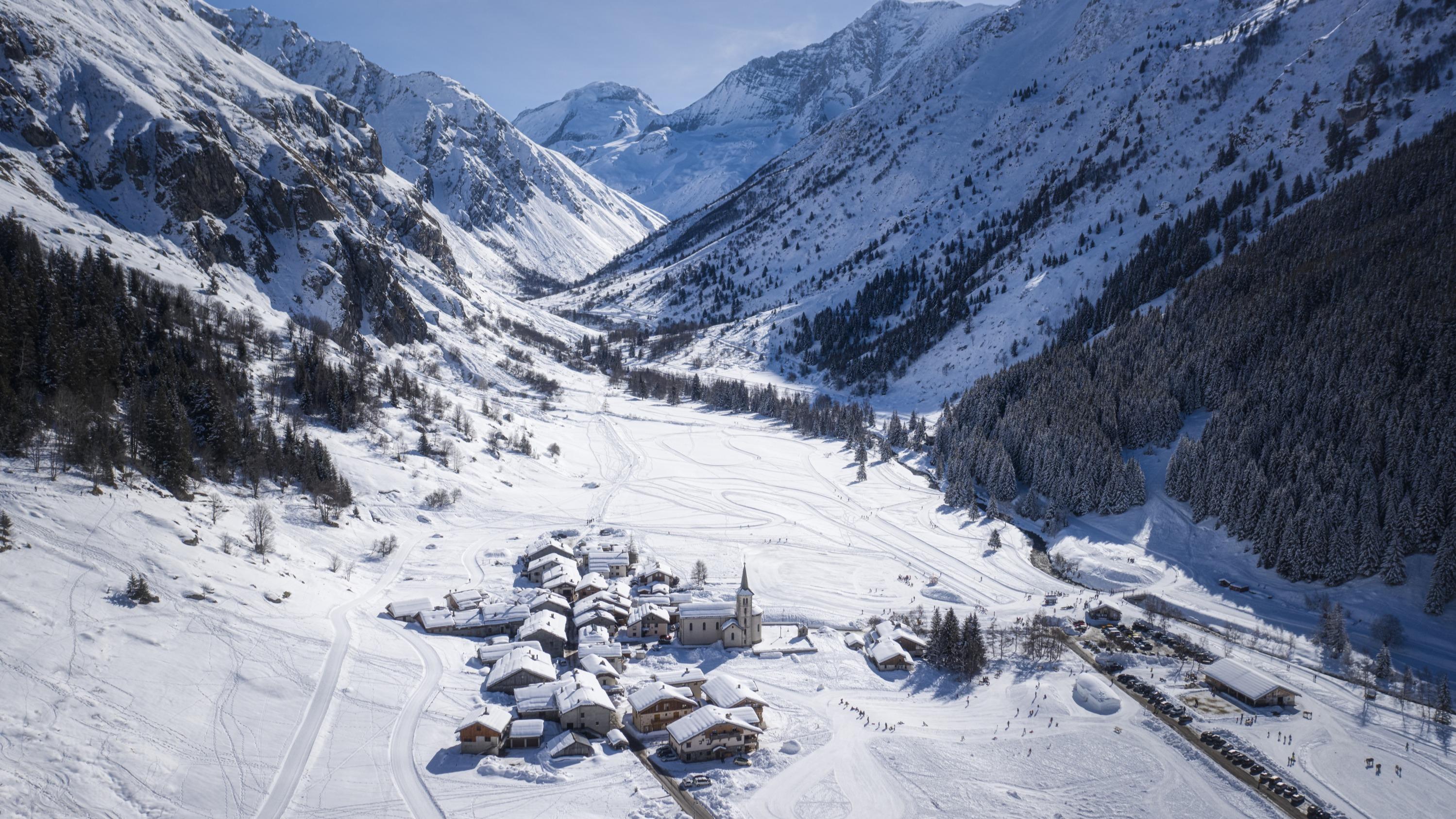 Avec le réchauffement climatique, notre centre a pris de l’importance: à Champagny-en-Vanoise, des glaciers à fondre