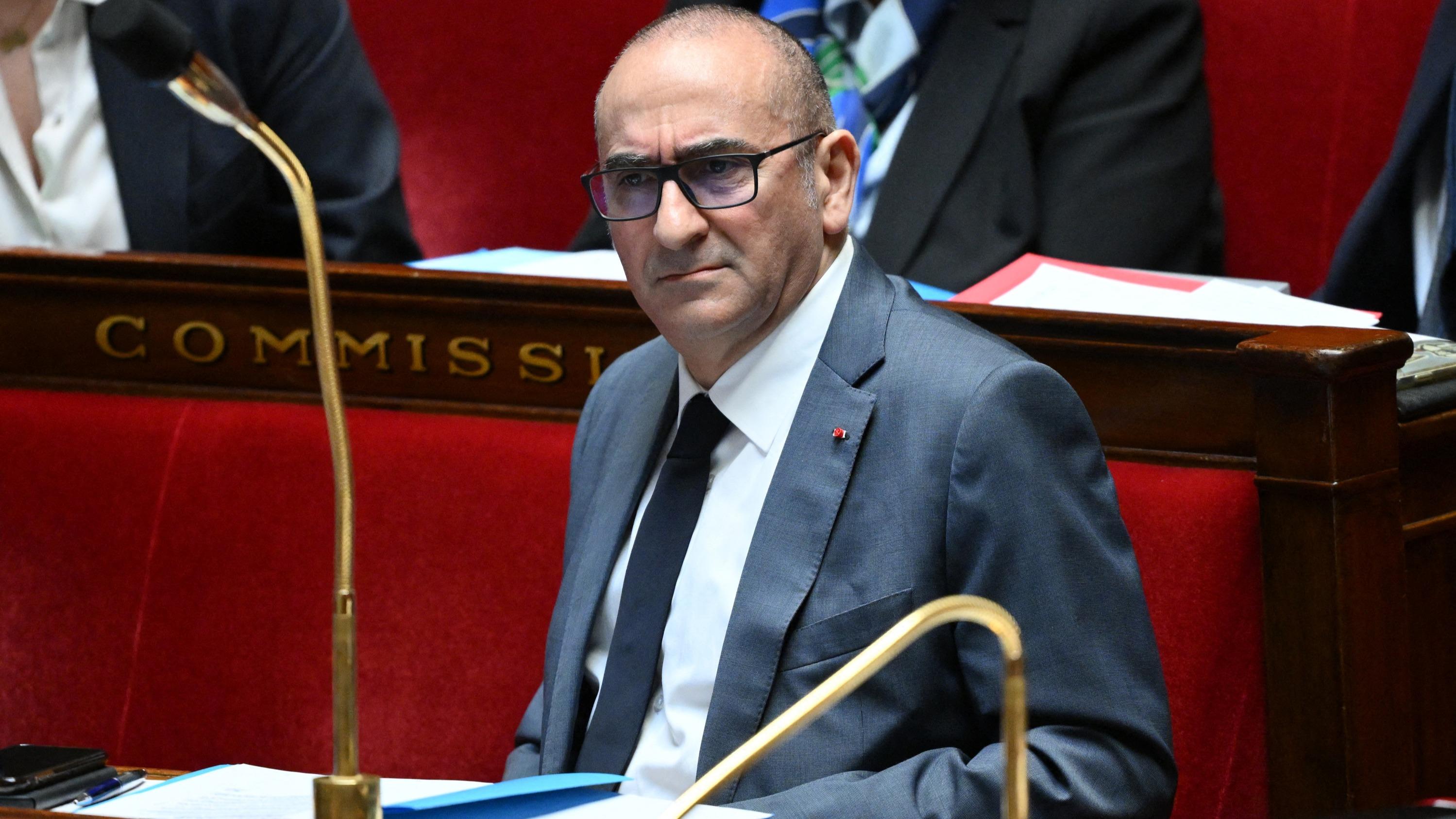 Death of Quentin: The government targets La France Insoumise, while presenting it as on par with the RN
