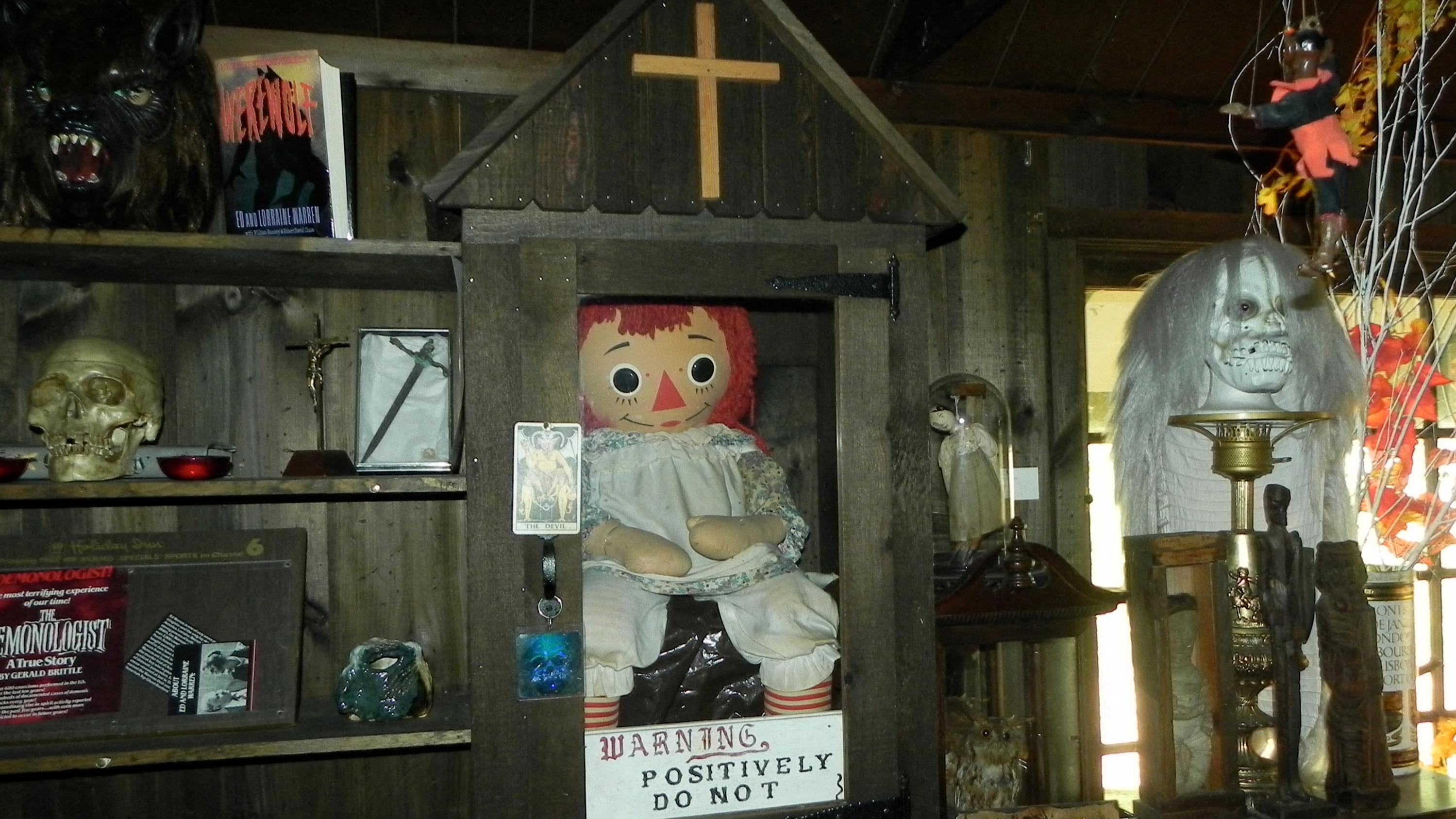 La maison des enquêteurs paranormaux Ed et Lorraine Warren, qui abrite la poupée Annabelle, va rouvrir au public
