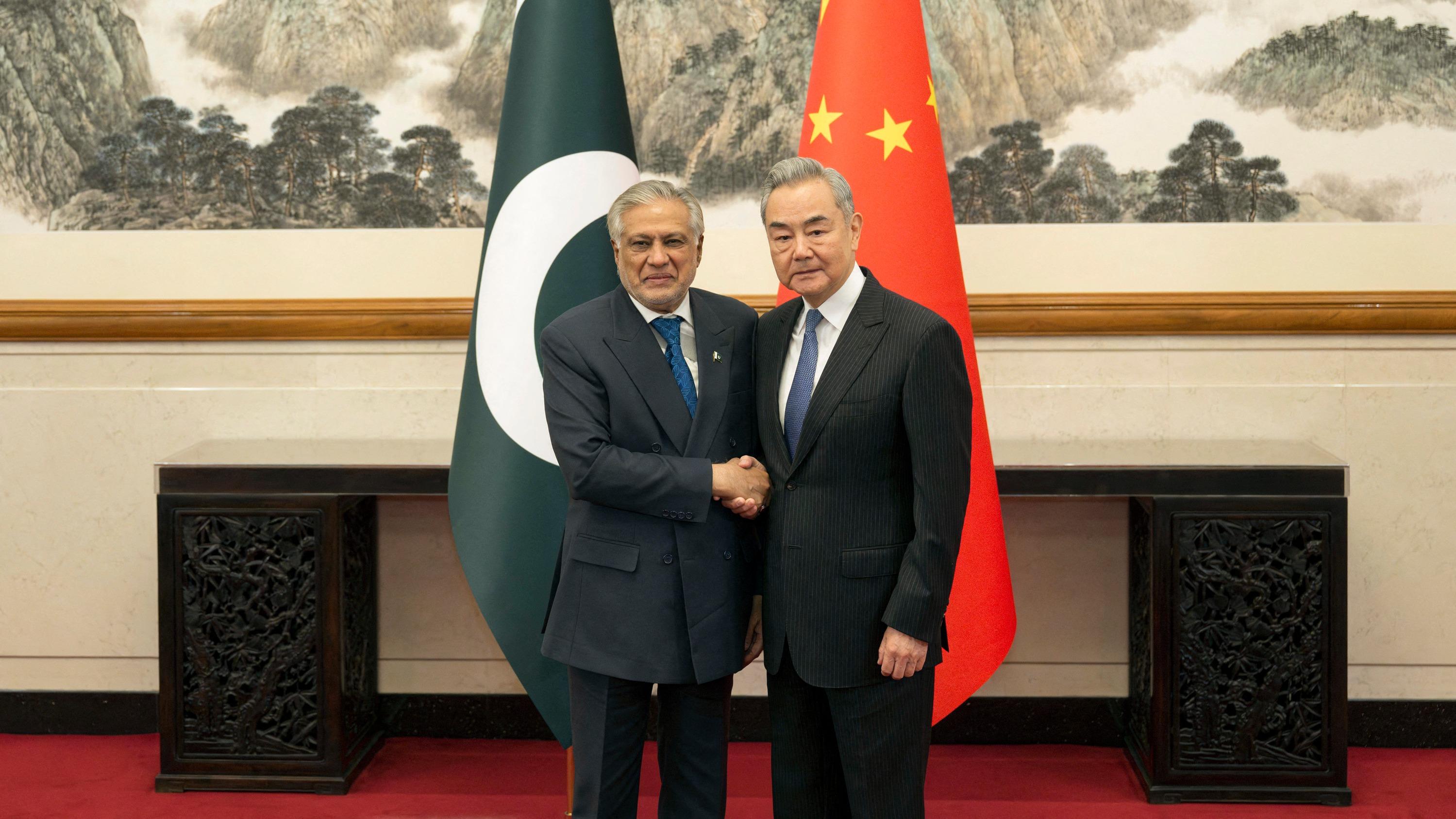 Conflit régional, rencontre au Xinjiang... La Chine tente une médiation entre Kaboul et Islamabad