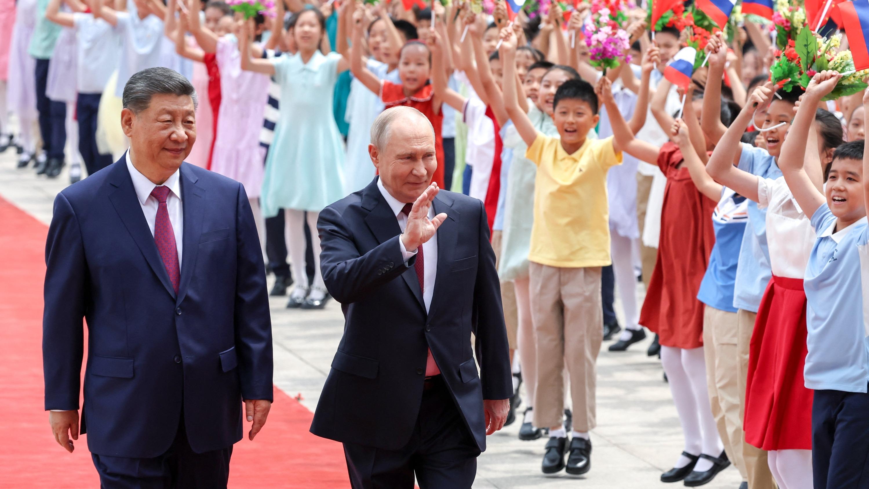 Face à l’Occident, Xi Jinping et Vladimir Poutine affichent un partenariat énergétique « sans limites »