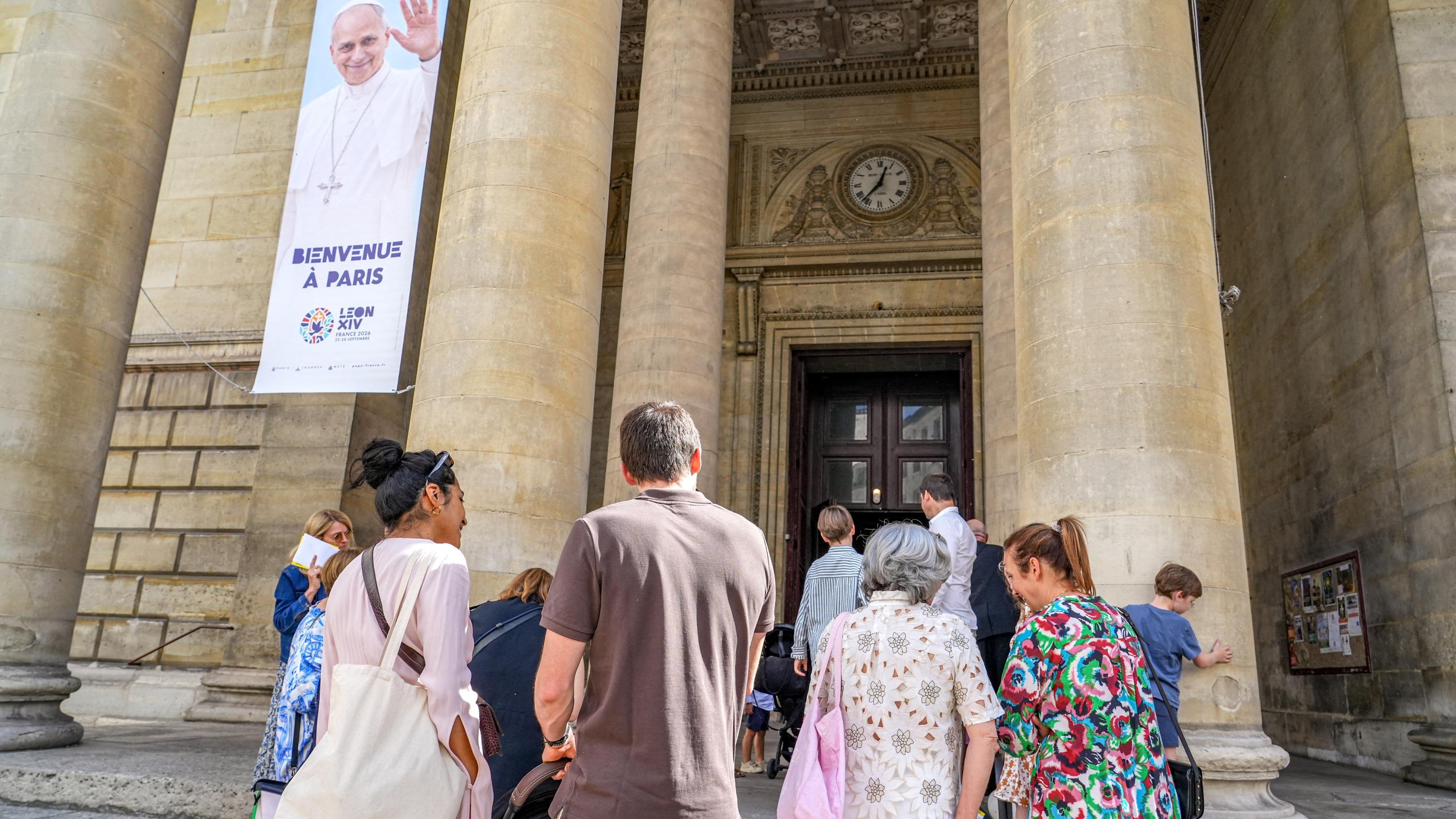 EN DIRECT Pape à Paris : Léon XIV est arrivé à l'Elysée où il tiendra sa première allocution…