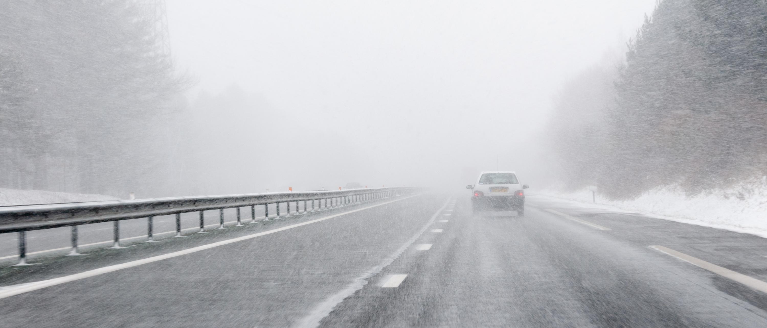 Neige et verglas : les transports scolaires suspendus dans les Hauts-de-France mercredi