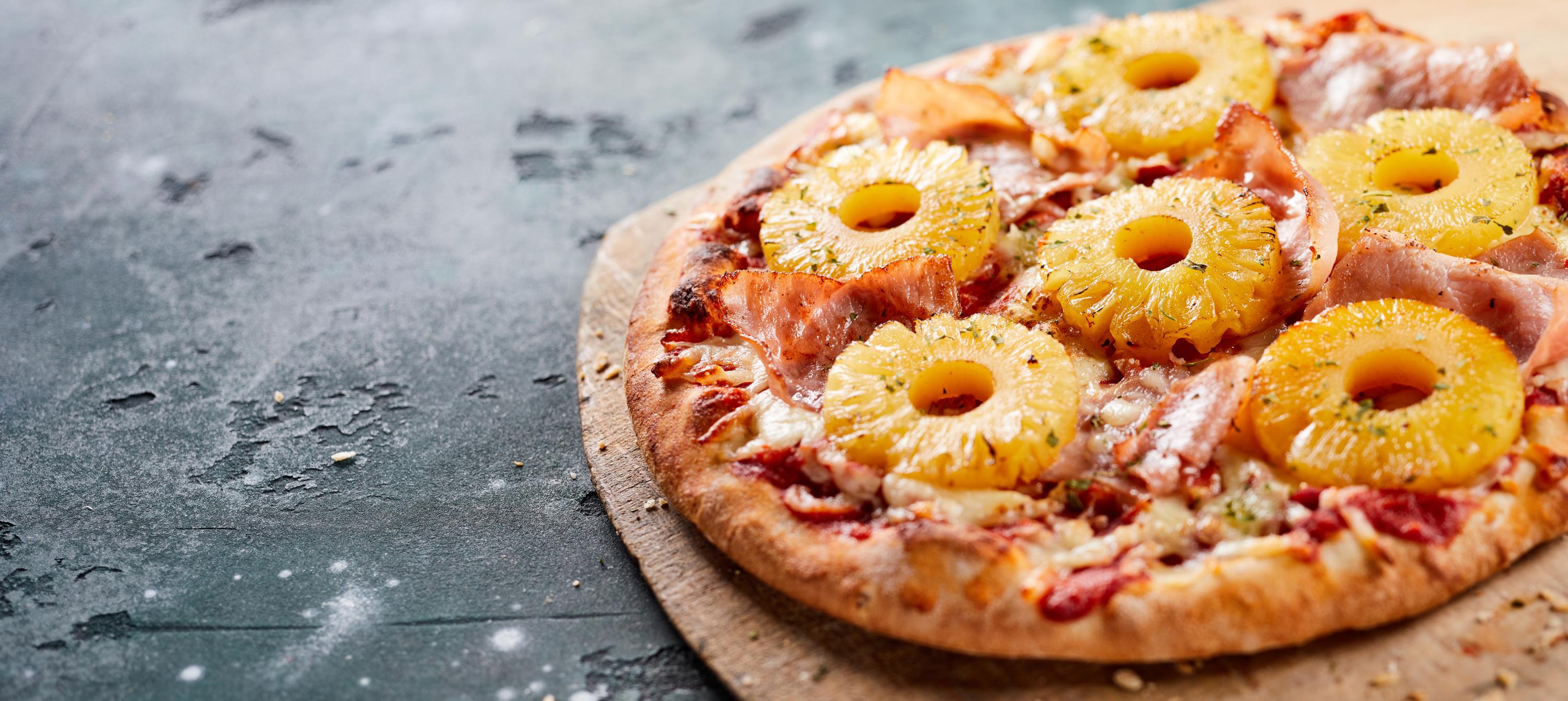 Un restaurant anglais propose des pizzas à l'ananas… à 120 euros, pour les «monstres» qui en veulent