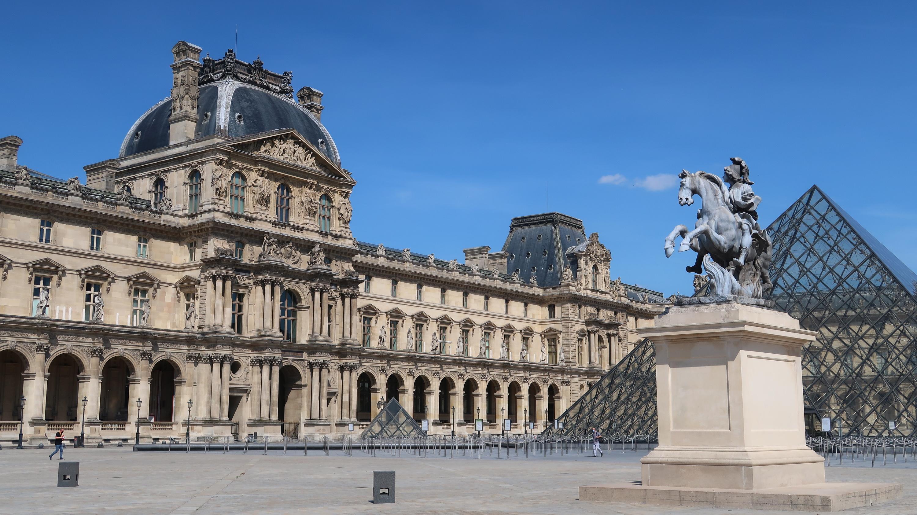 Nine Charged in Major Ticket Fraud Scheme at the Louvre