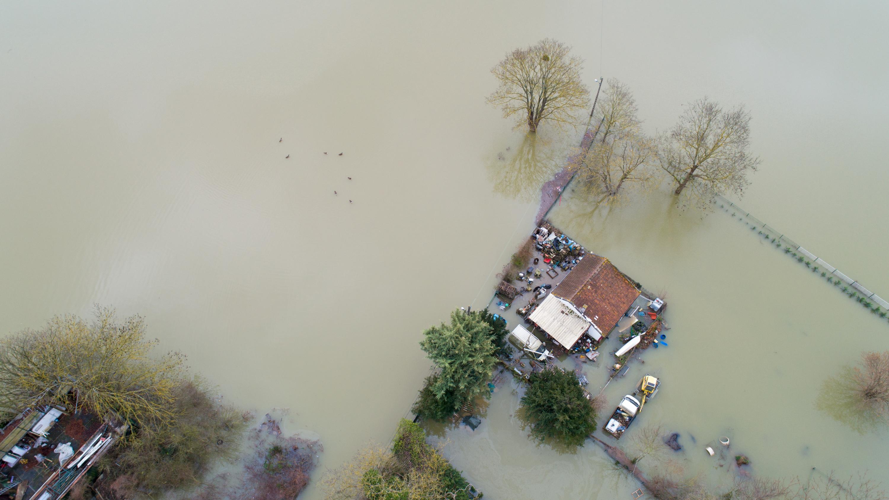 Les catastrophes météo ont tué 140.000 Européens en 40 ans thumbnail