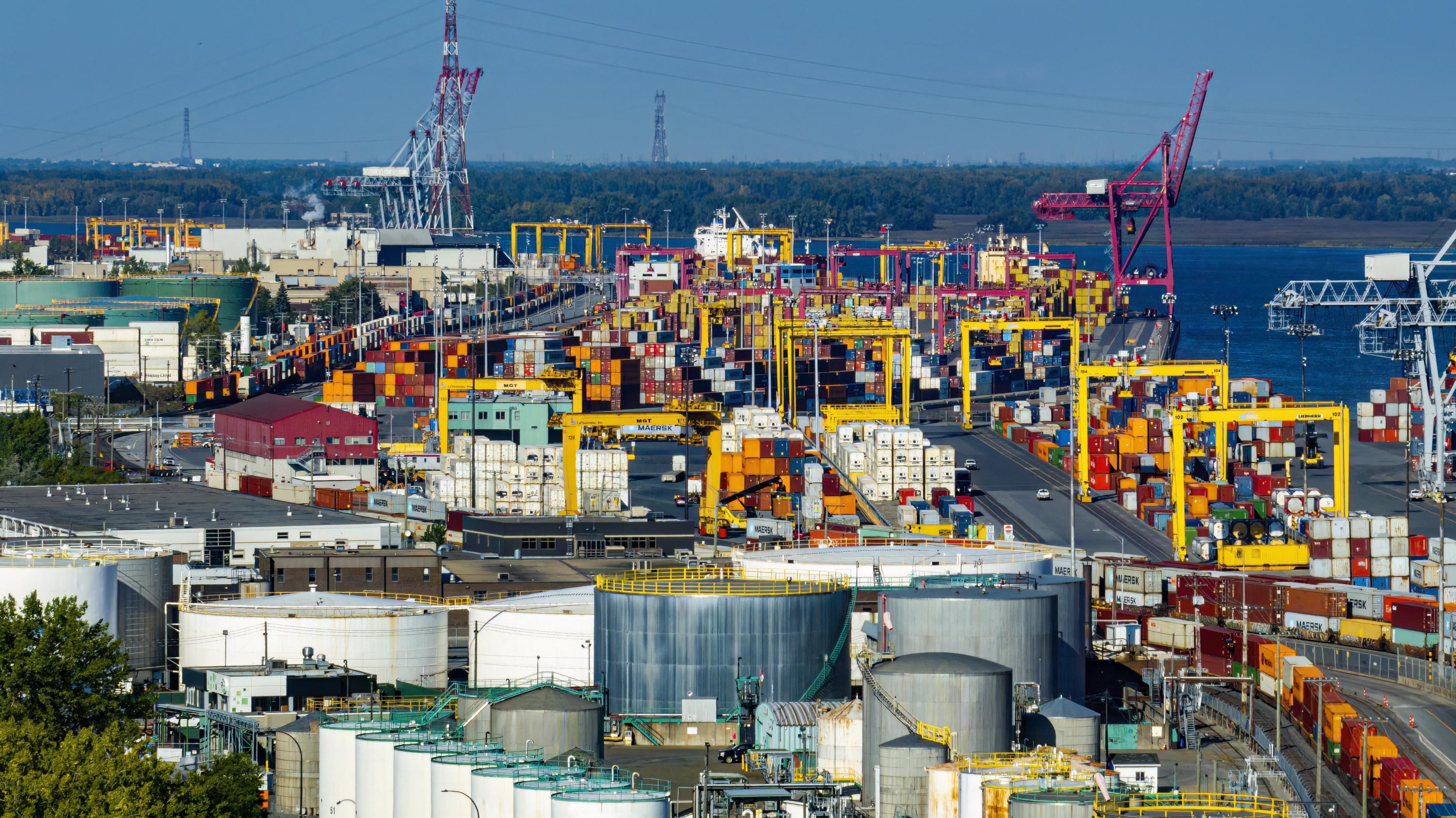 Face à un risque de grève des dockers, le port de Montréal fermé par sa direction