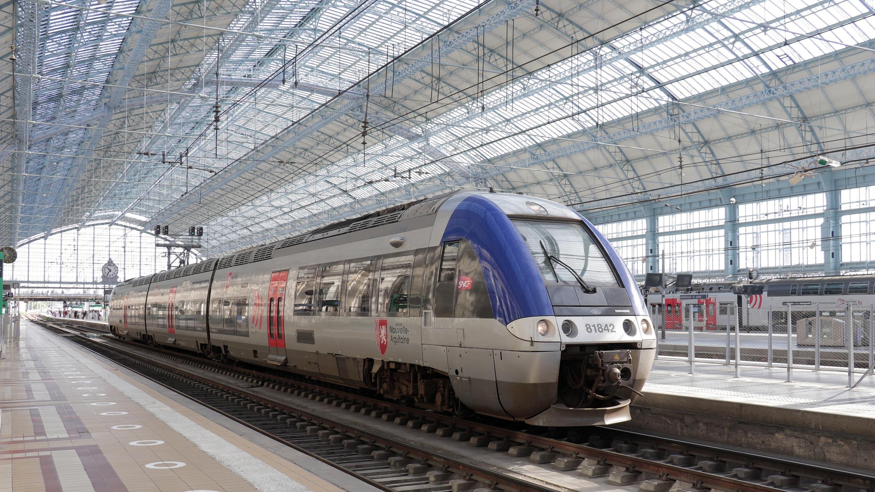 Le passe rail vendu à 235.000 exemplaires cet été, bien en deçà des objectifs du gouvernement