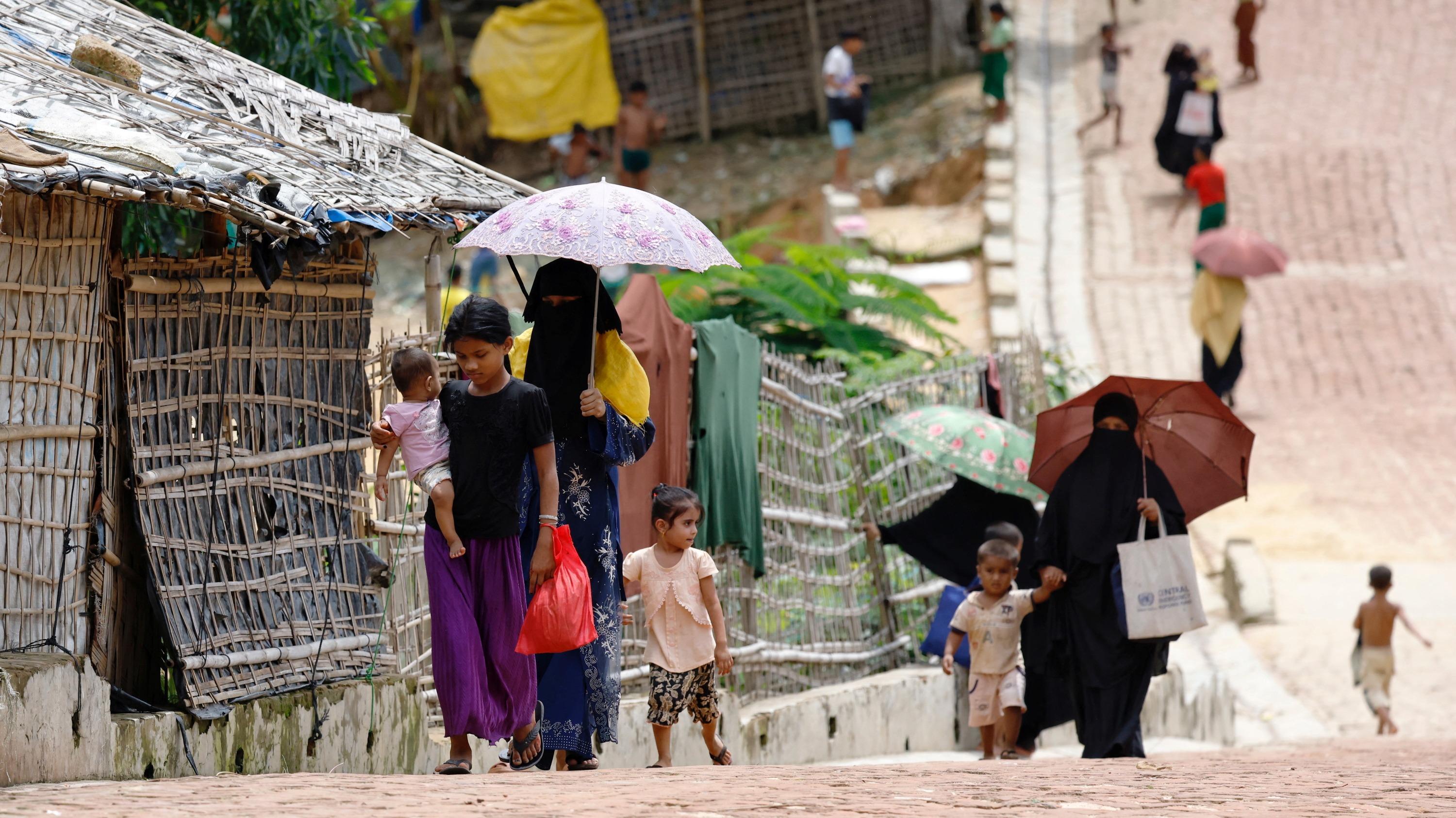 En Birmanie, les Rohingyas pris dans le feu croisé de la guerre civile