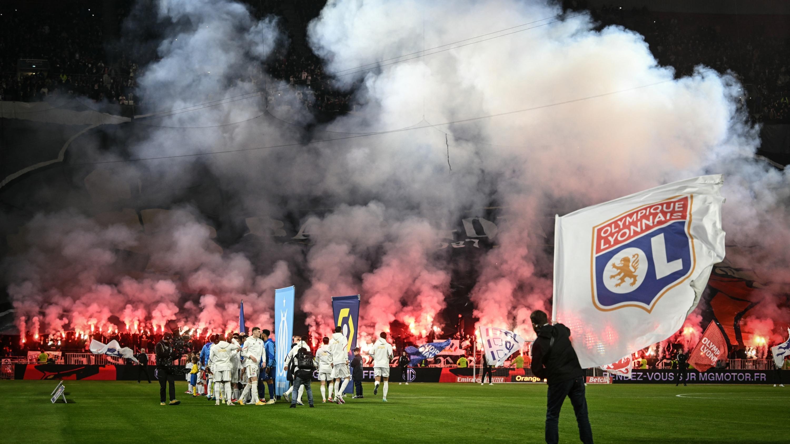 «Guet-apens» et affrontements: le stade de Lyon, nouveau théâtre des tensions identitaires