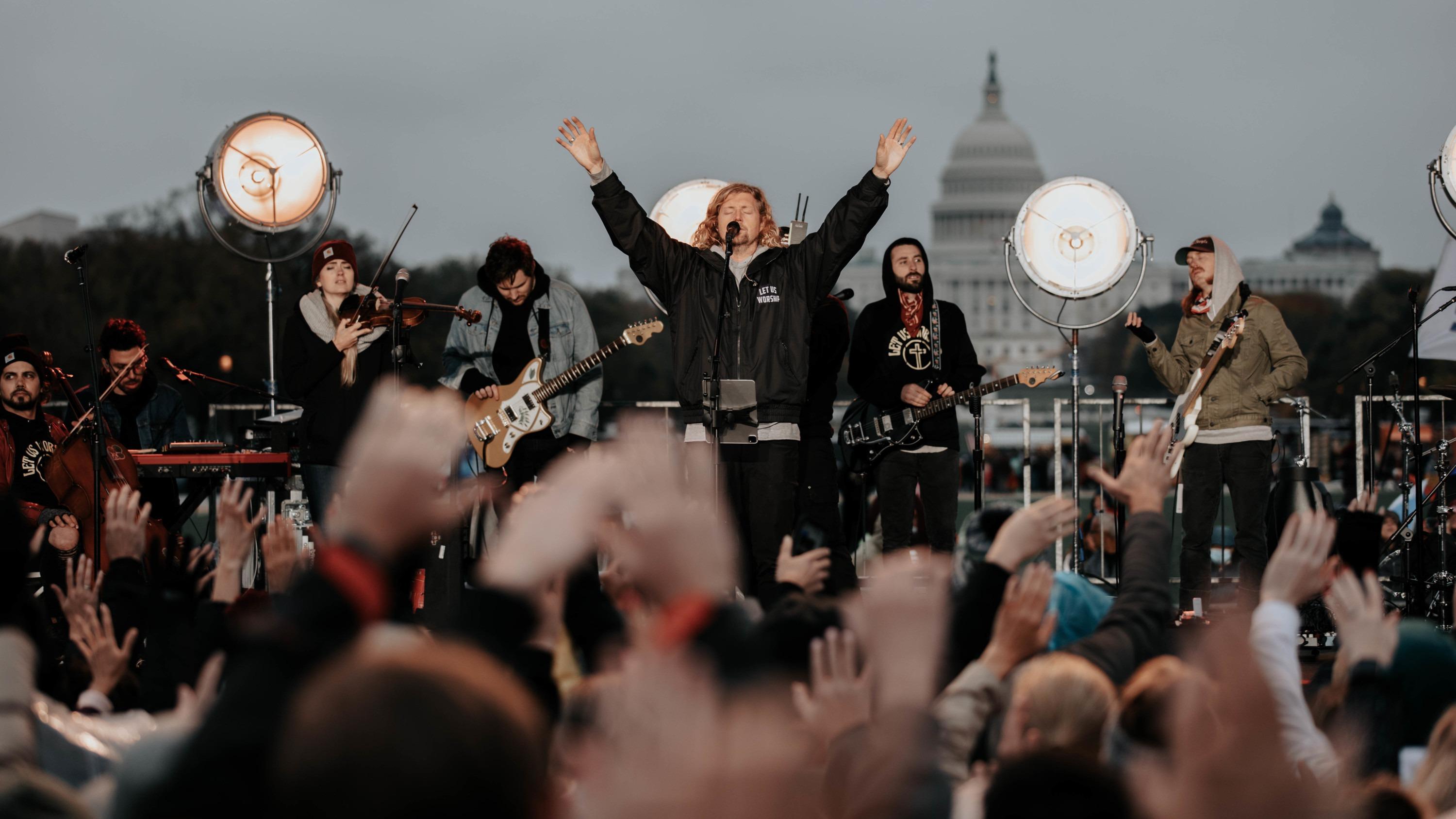 Sean Feucht, la star du «Christian rock» qui fait campagne pour Donald Trump et de Jésus-Christ