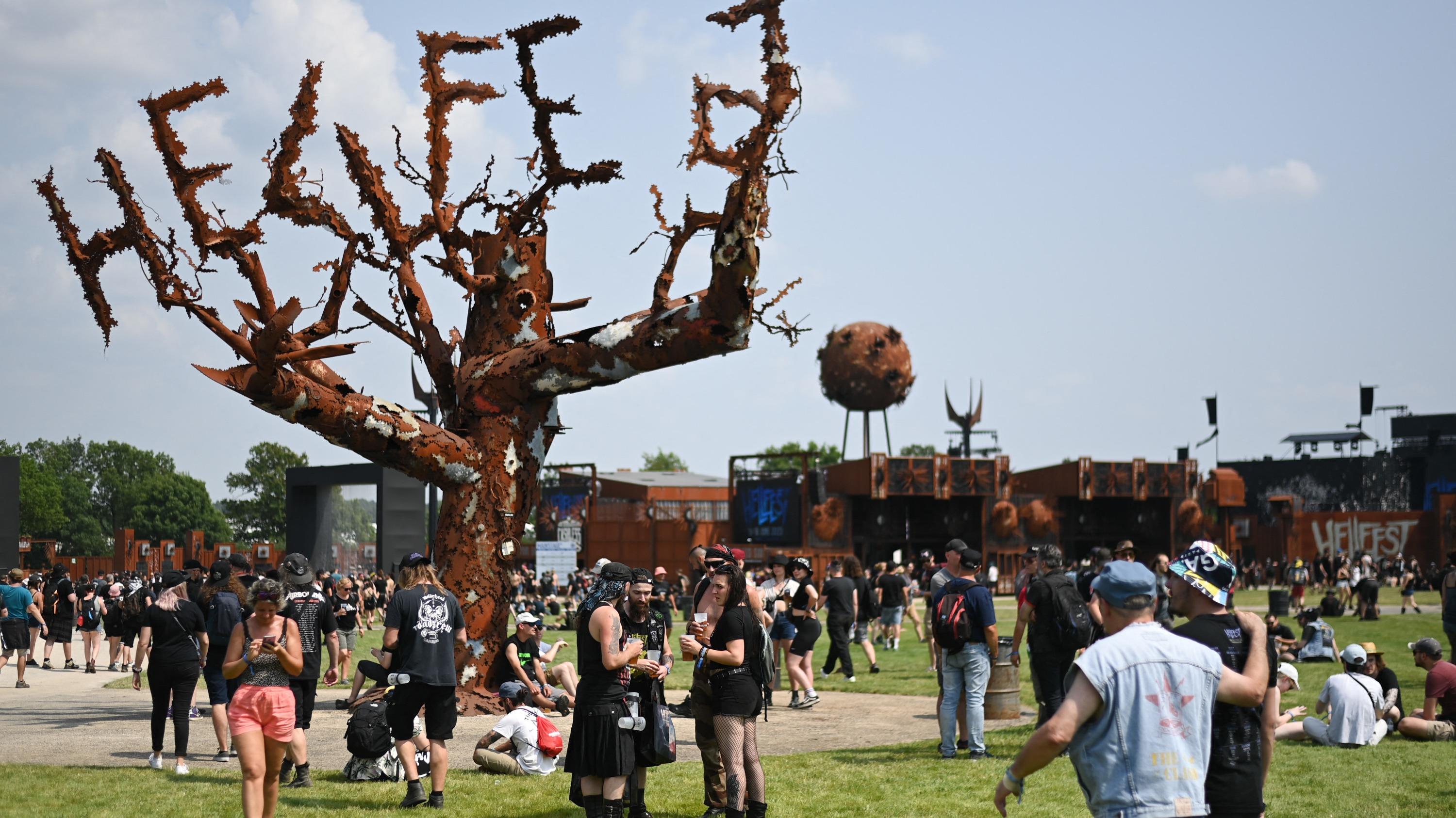 Le directeur du Hellfest menace de quitter Clisson, sa terre d’accueil