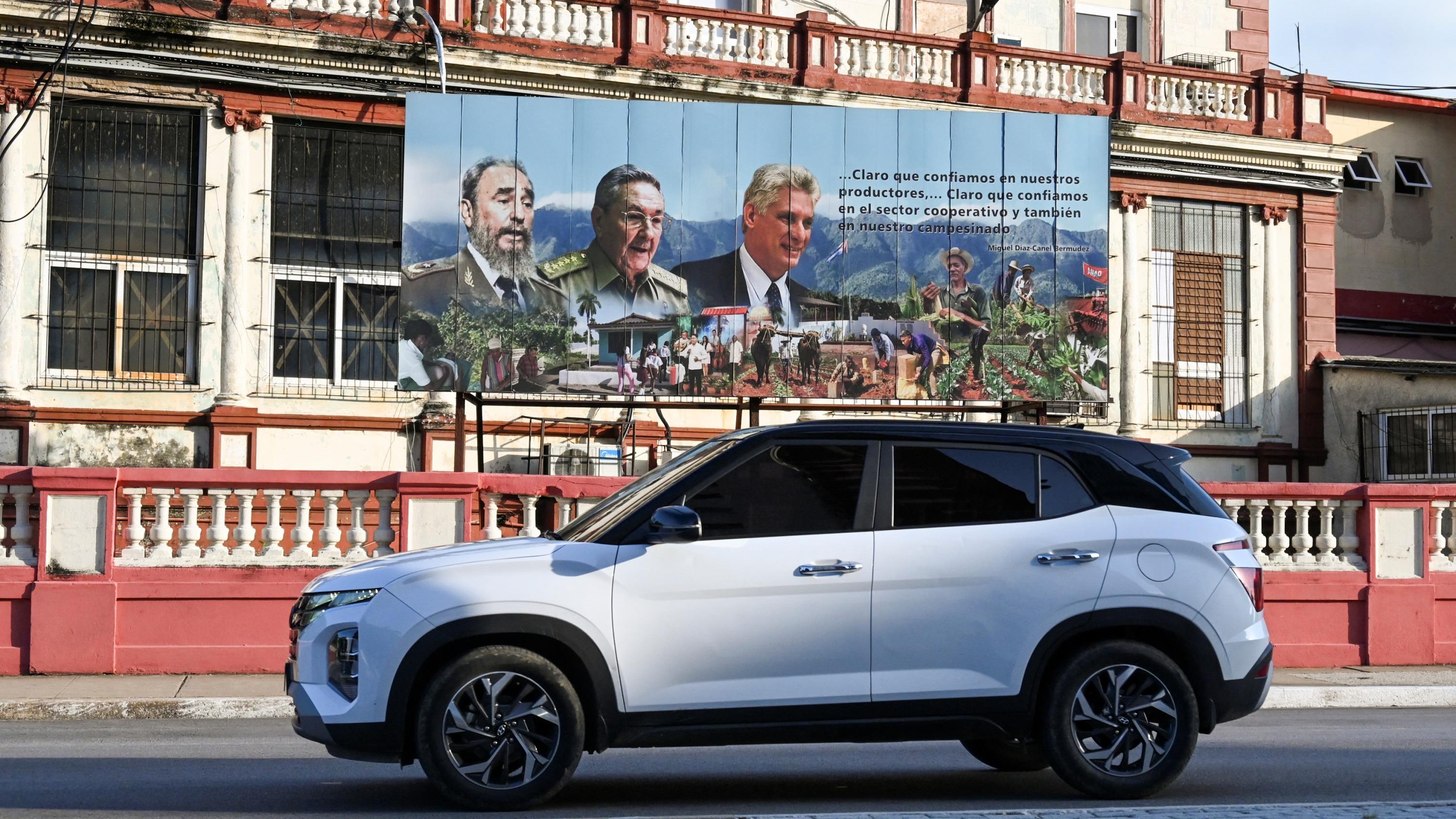 «Une première depuis 1959»: à Cuba, la ruée vers les États-Unis des élites castristes